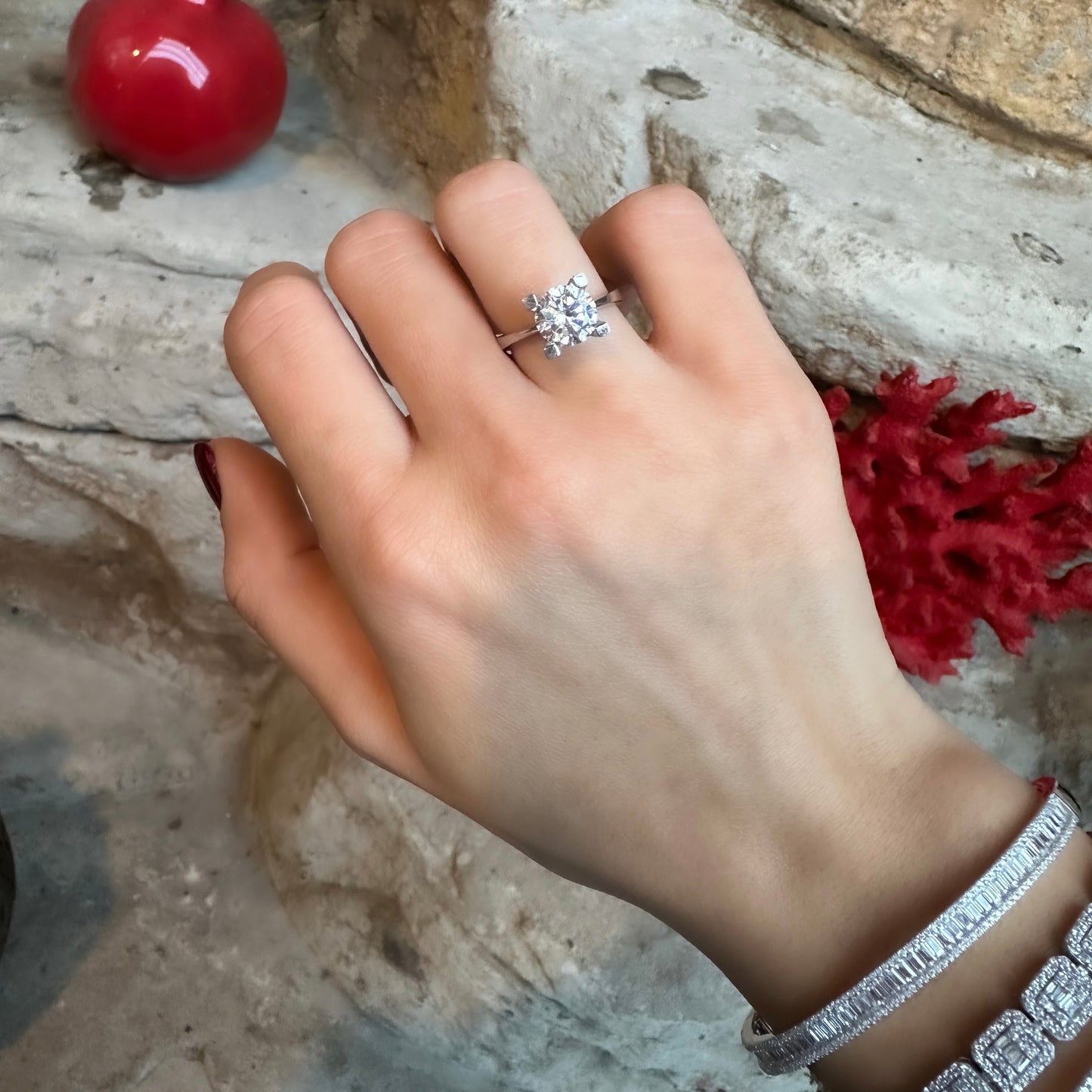 İki Karat Tektaş Yüzük