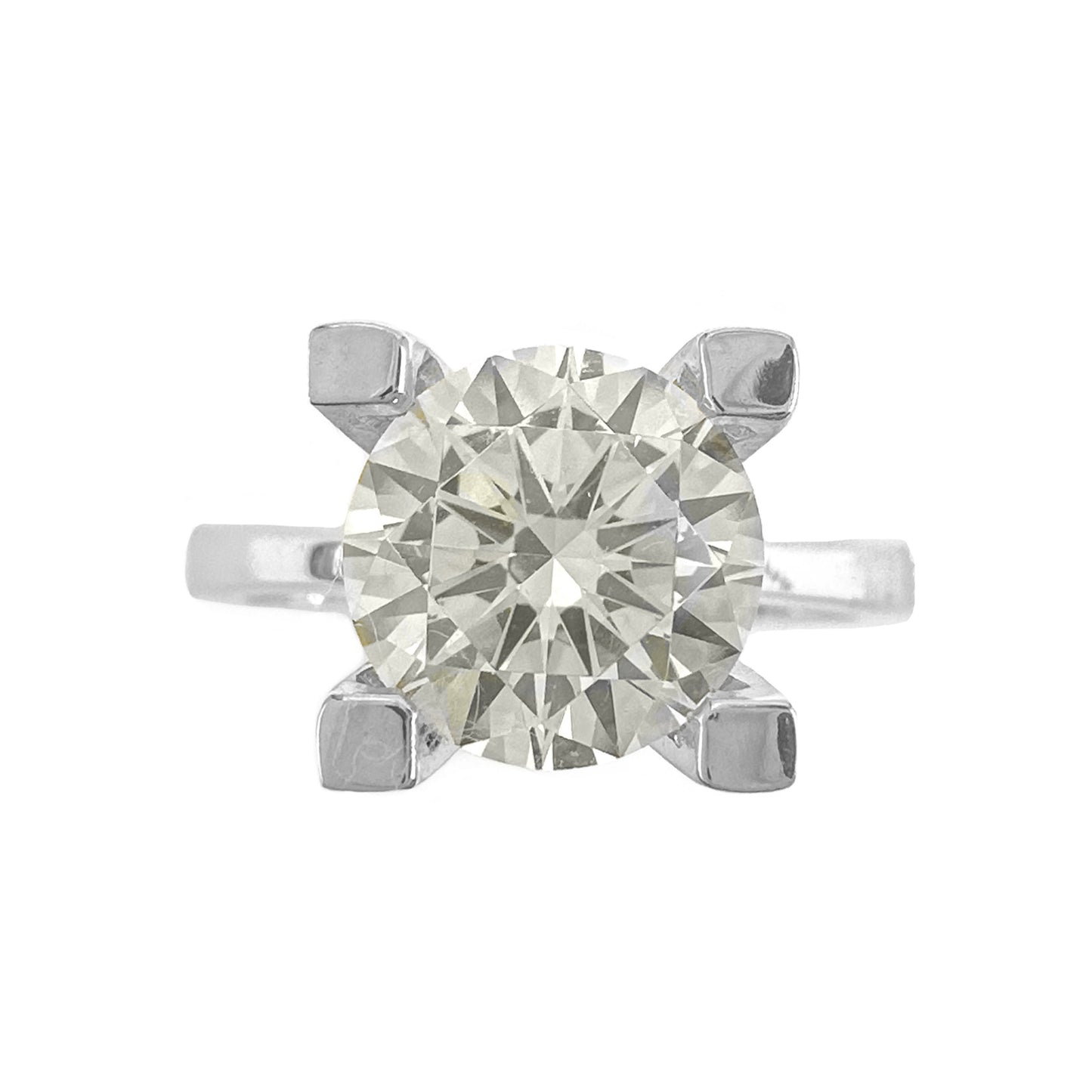 Altı Karat G-Color Tektaş Yüzük