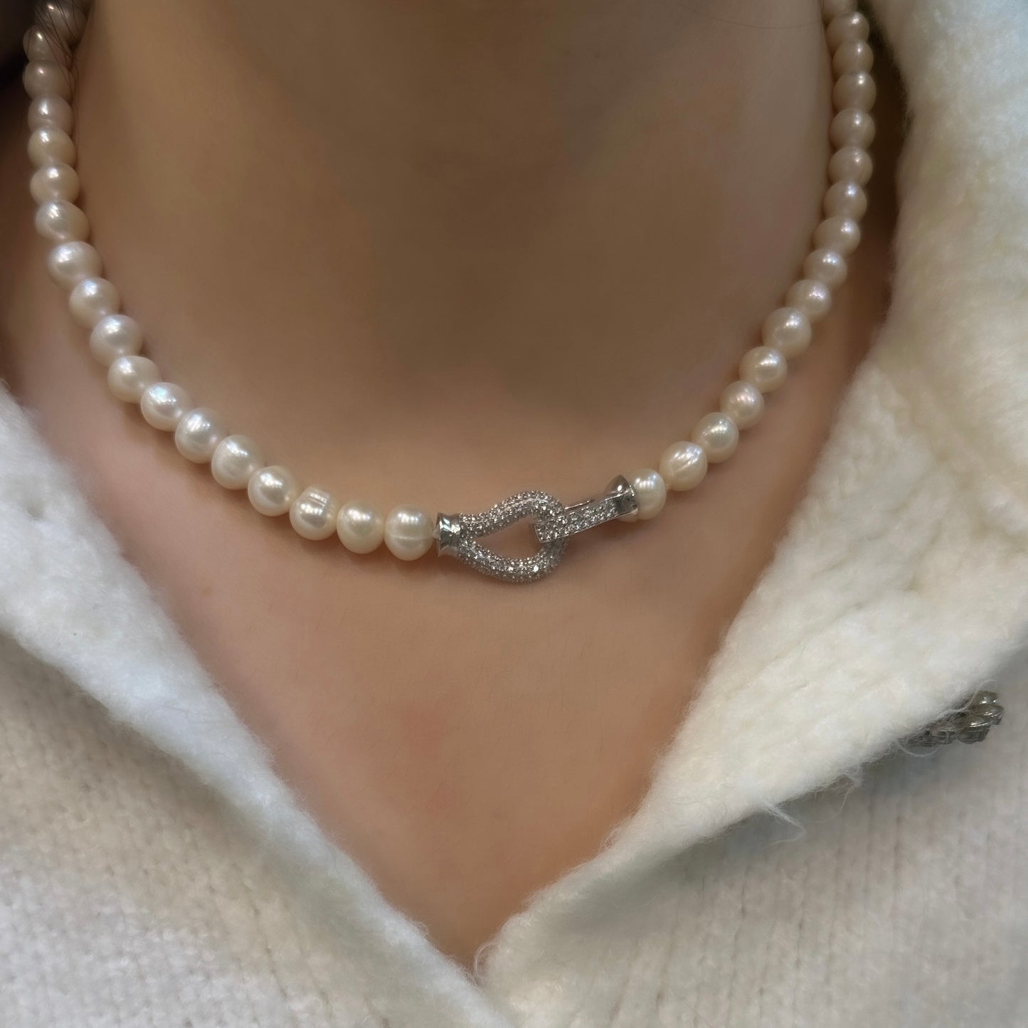 Stone Clip Pearl Necklace