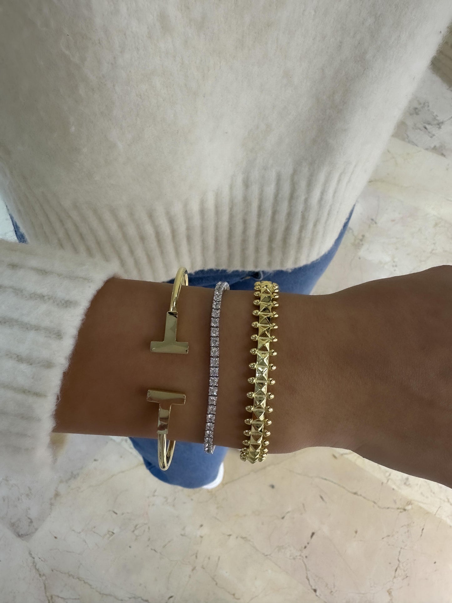 Çivili Taşsız Model Kelepçe