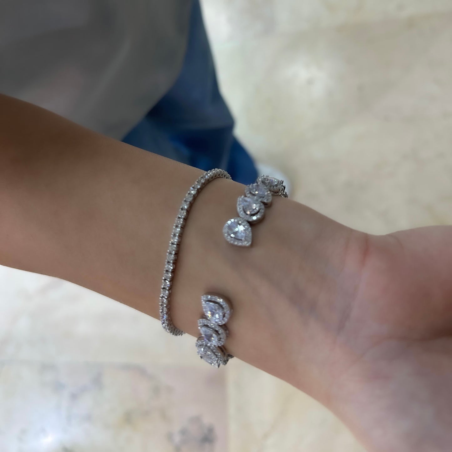 Damla Taşlı Model Kelepçe