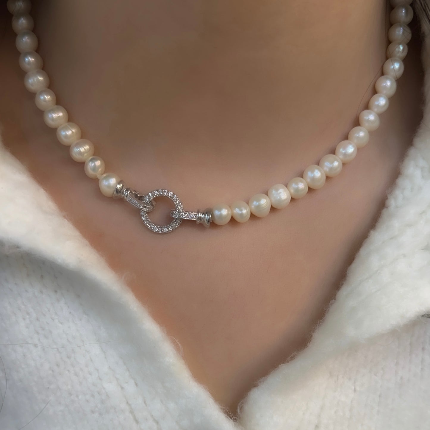 Stone Clip Pearl Necklace