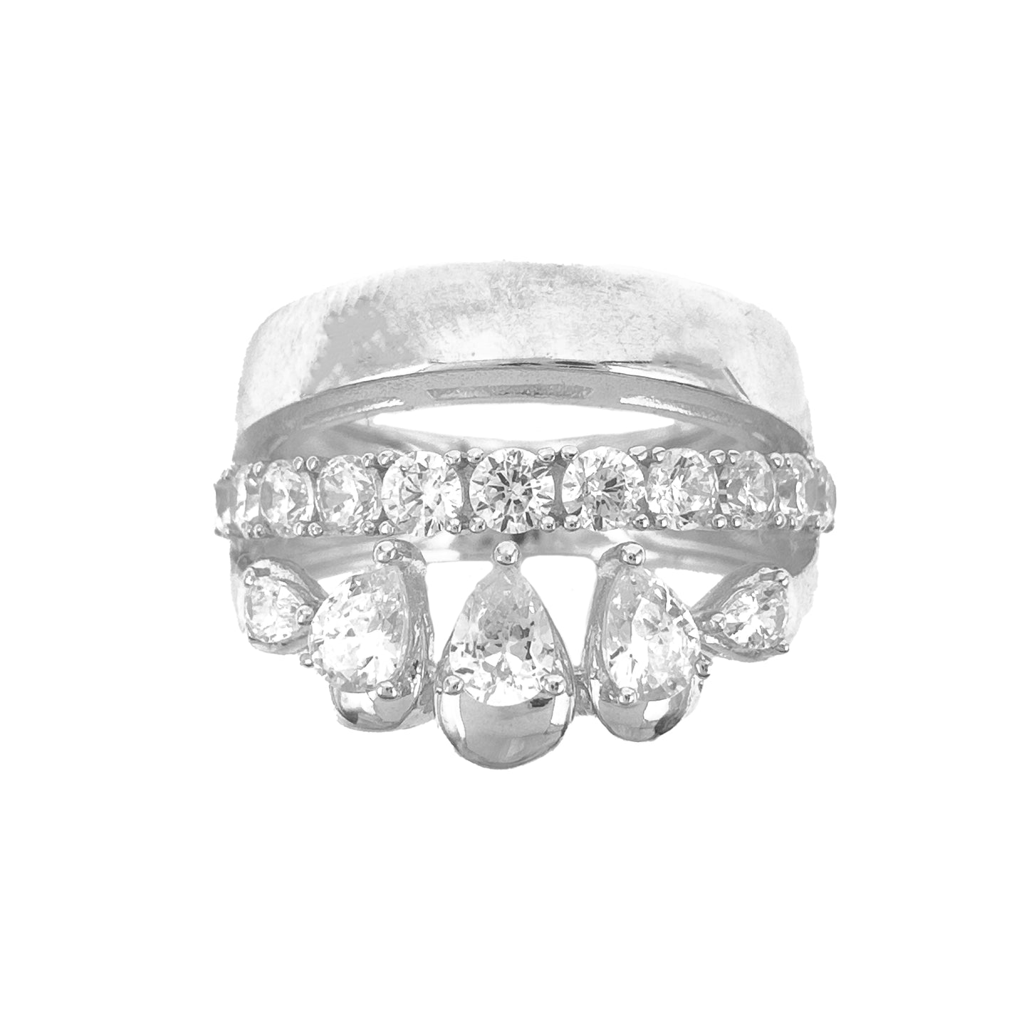 Moderner Ring mit mehreren Steinen