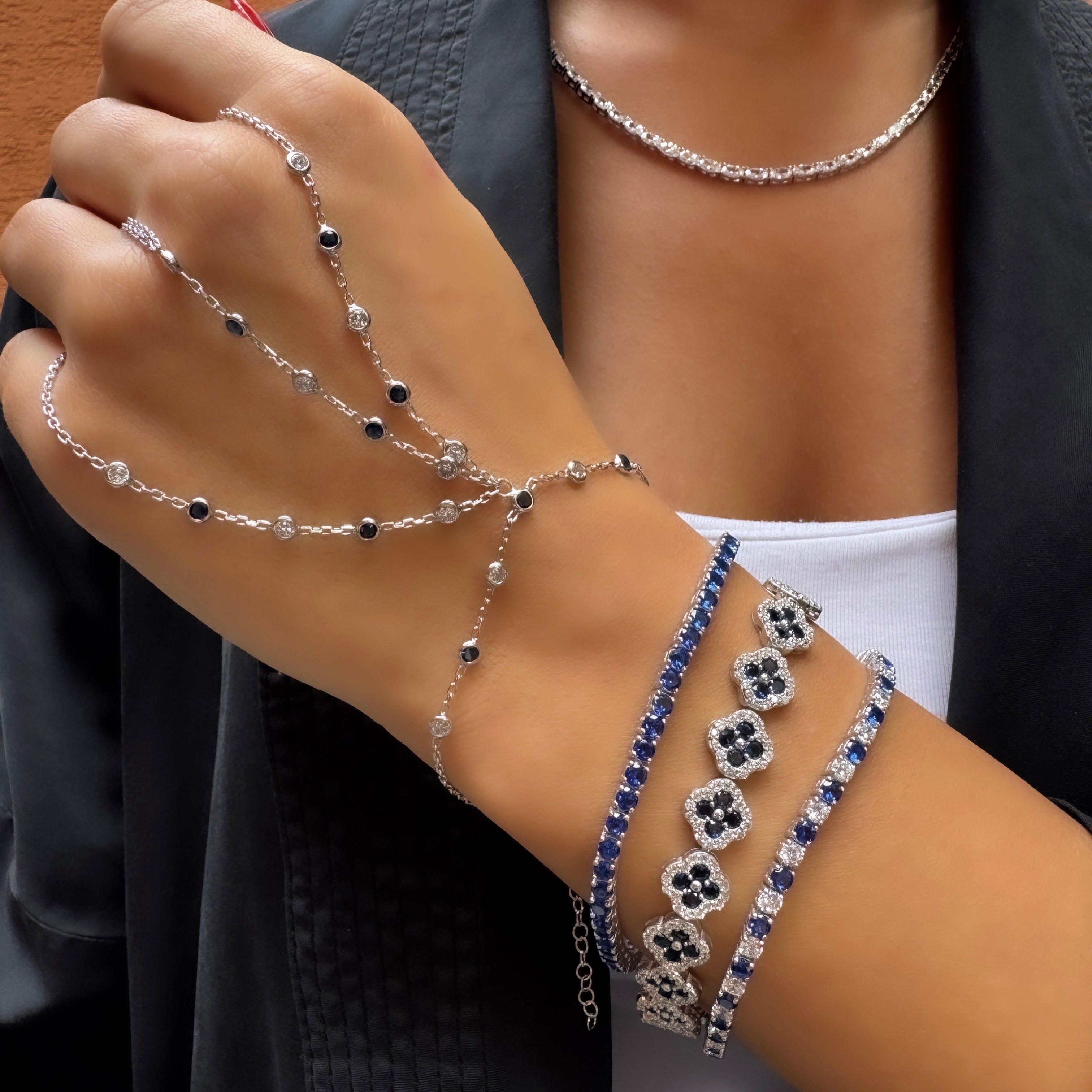 Chole Kristal Lacivert Taşlı Şahmeran