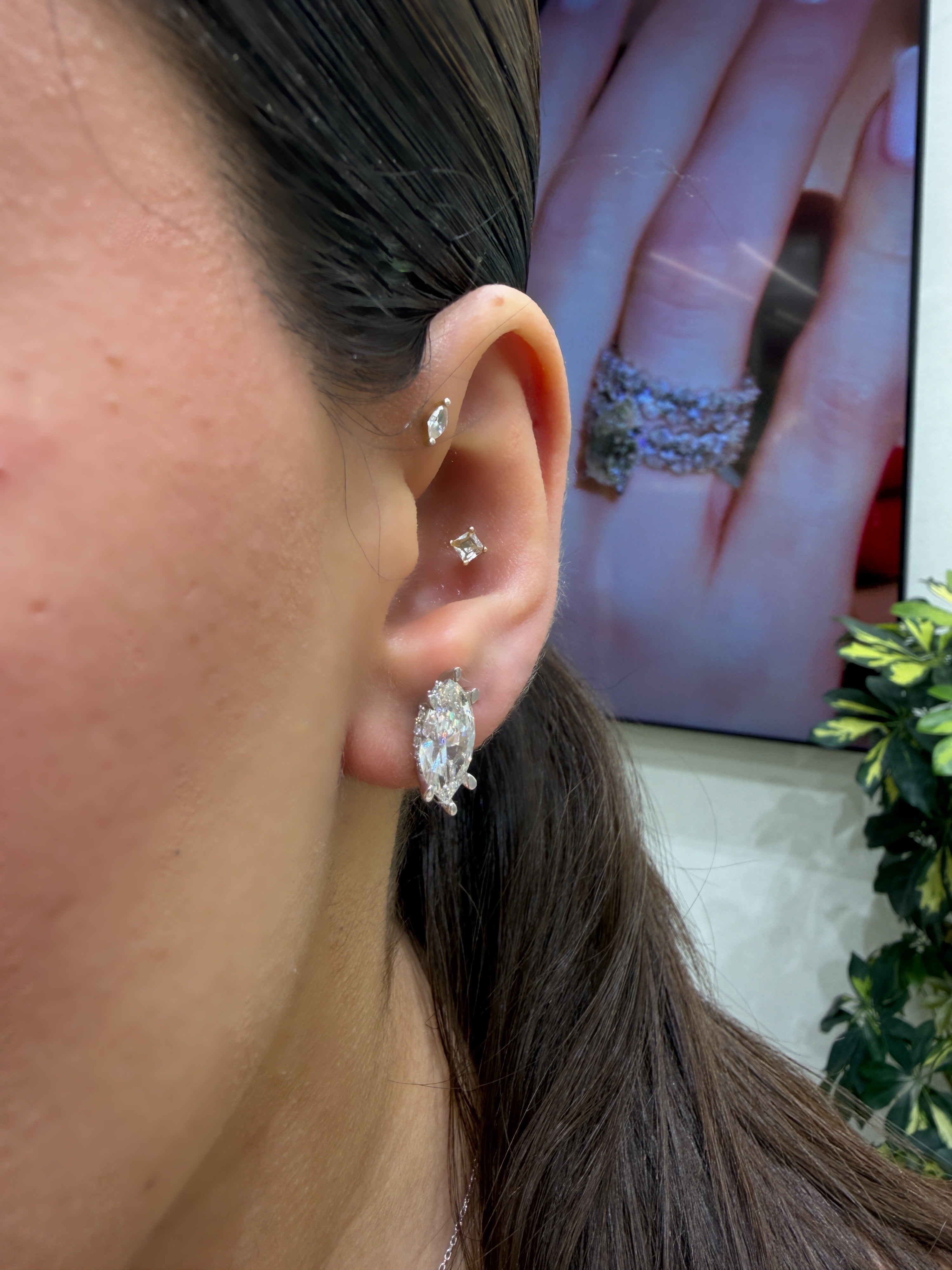 Taşlı Montür Uzun G-Color Markiz Küpe