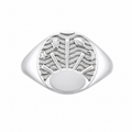 Detailierter Ring mit Figur