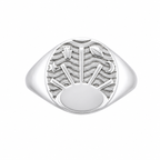 Detailierter Ring mit Figur
