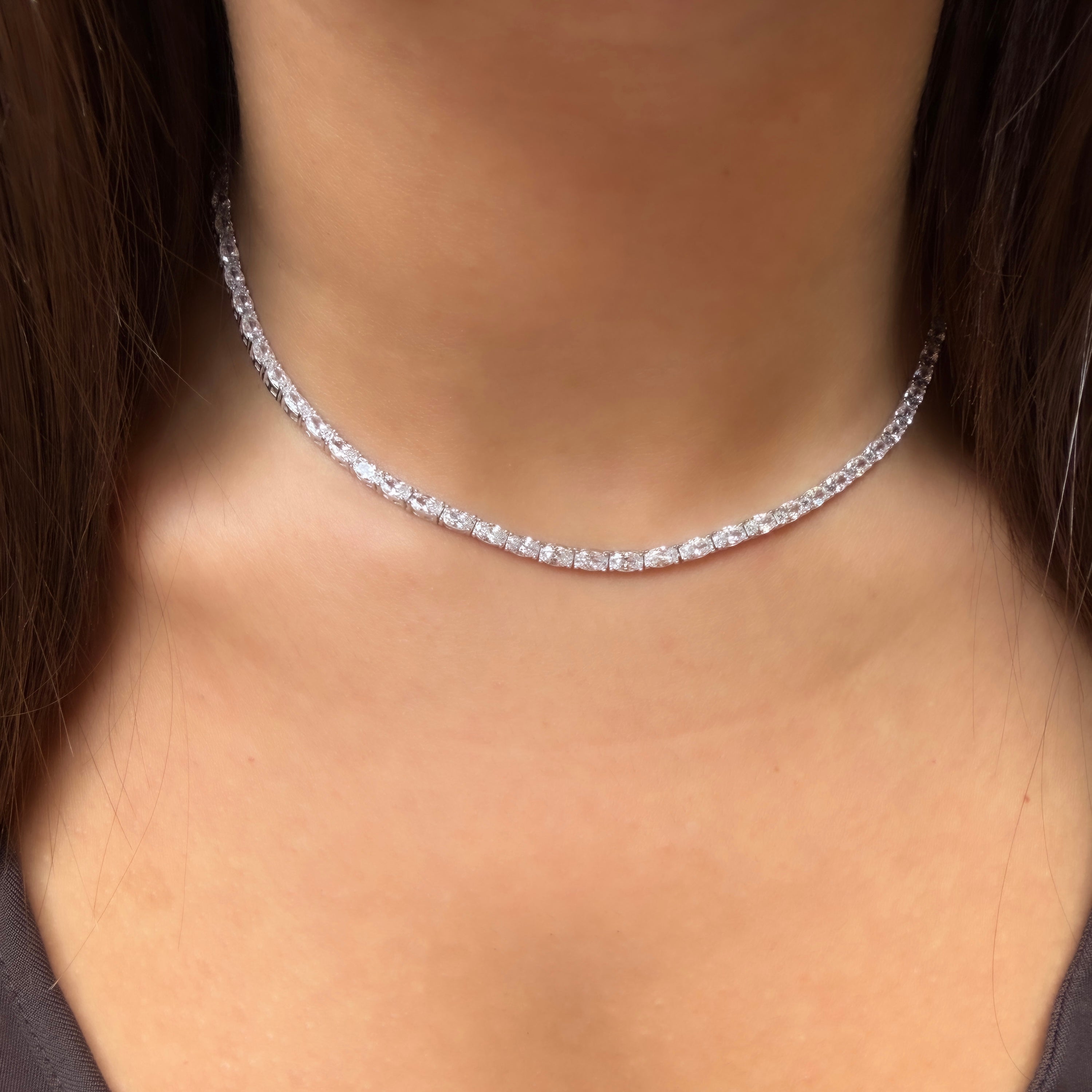 Oval Taşlı Suyolu Kolye