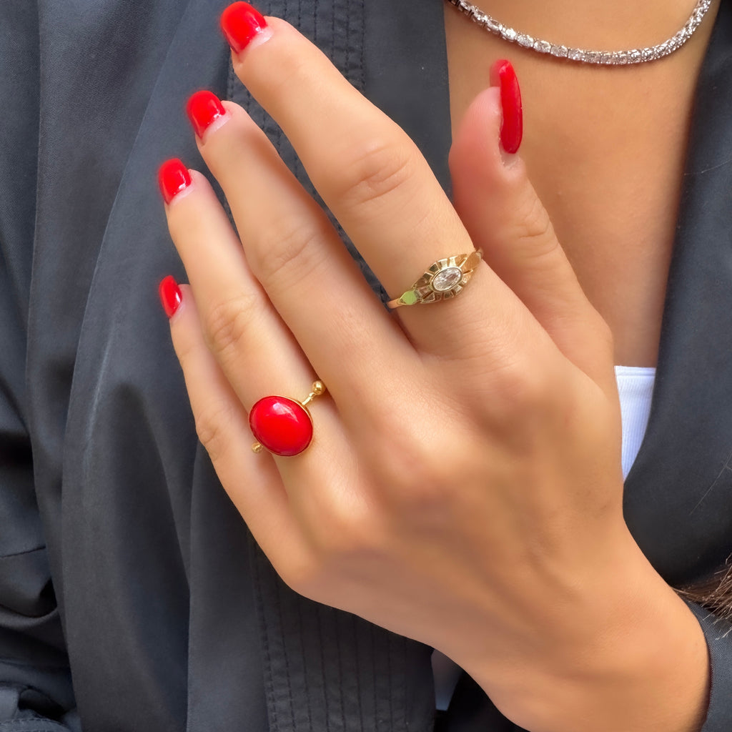 Ring aus Korallen-Naturstein