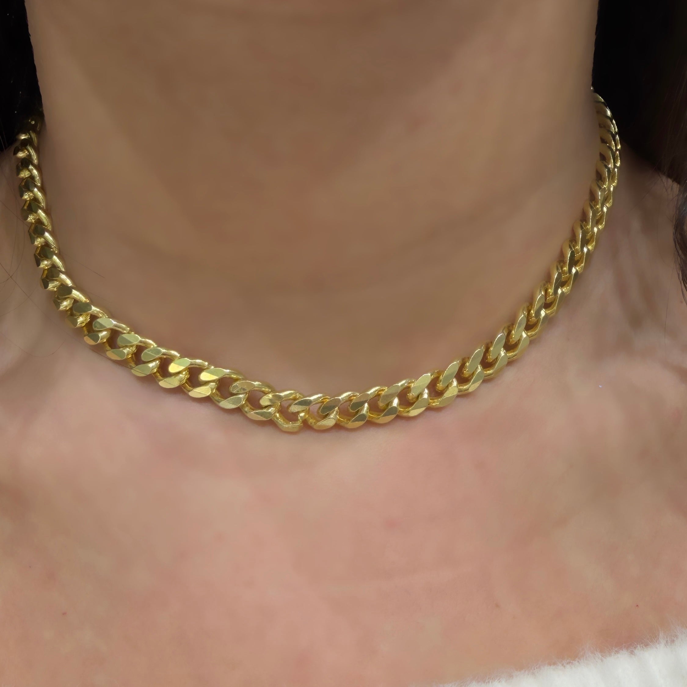 Kilidi Taşlı Gurmet Kolye