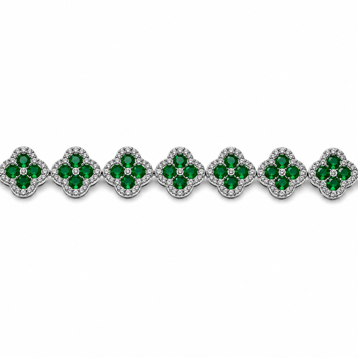Grünes Kleeblattarmband mit Steinen