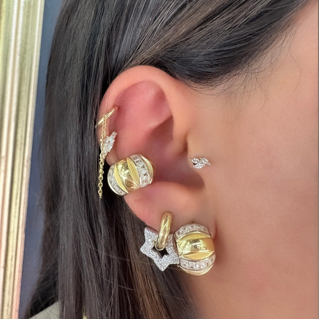 Bombeli Taşlı Kıkırdak Küpesi