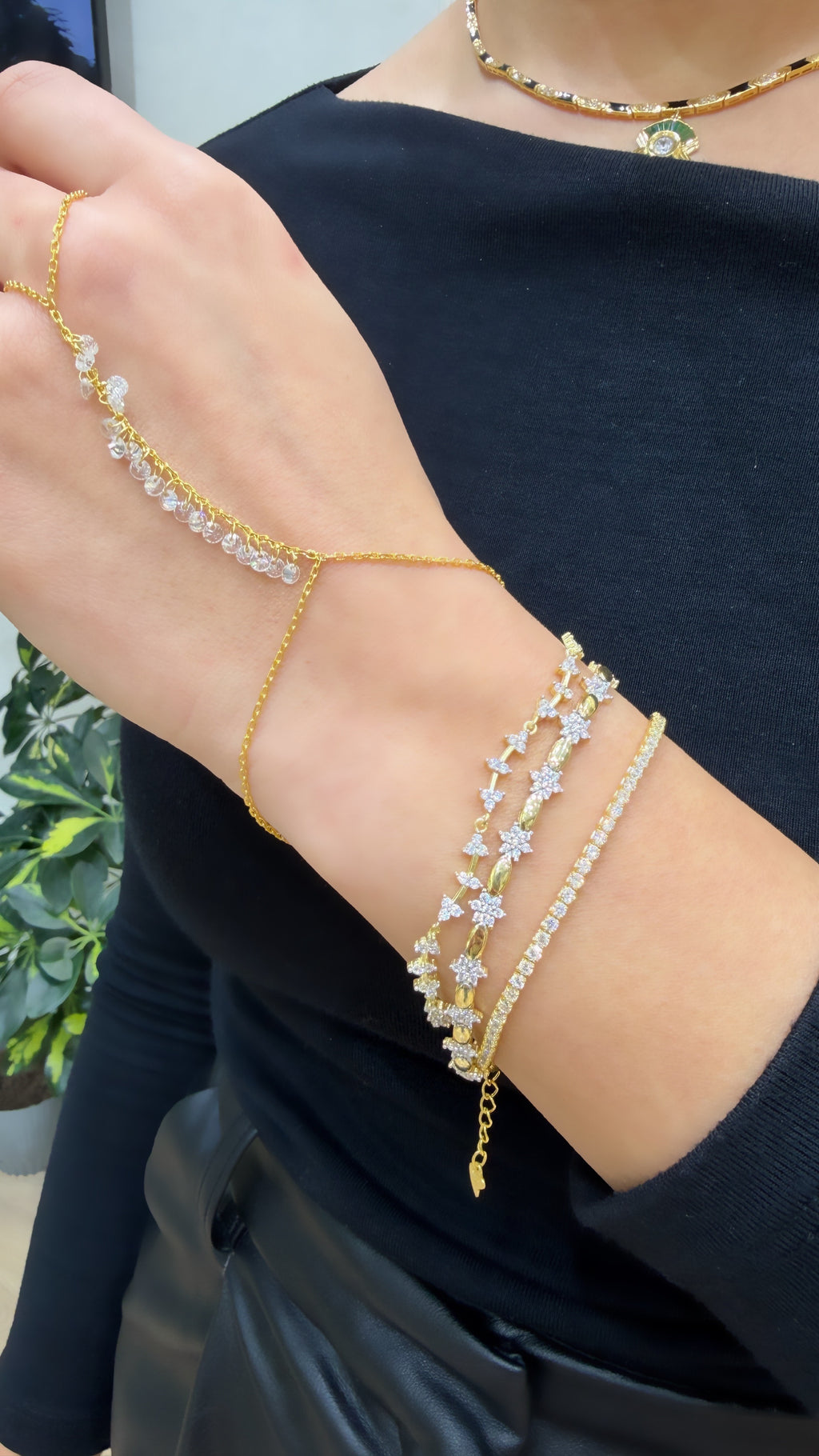 Flower Spaced Bileklik