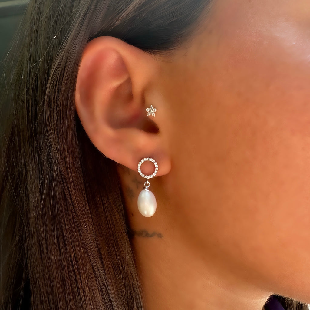 Taşlı Yuvarlak Sallantılı İnci Küpe