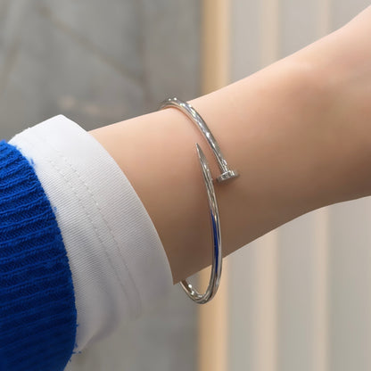 Nail Model Yellow Handcuffs