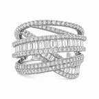 Ring im Design mit gemischten Steinen