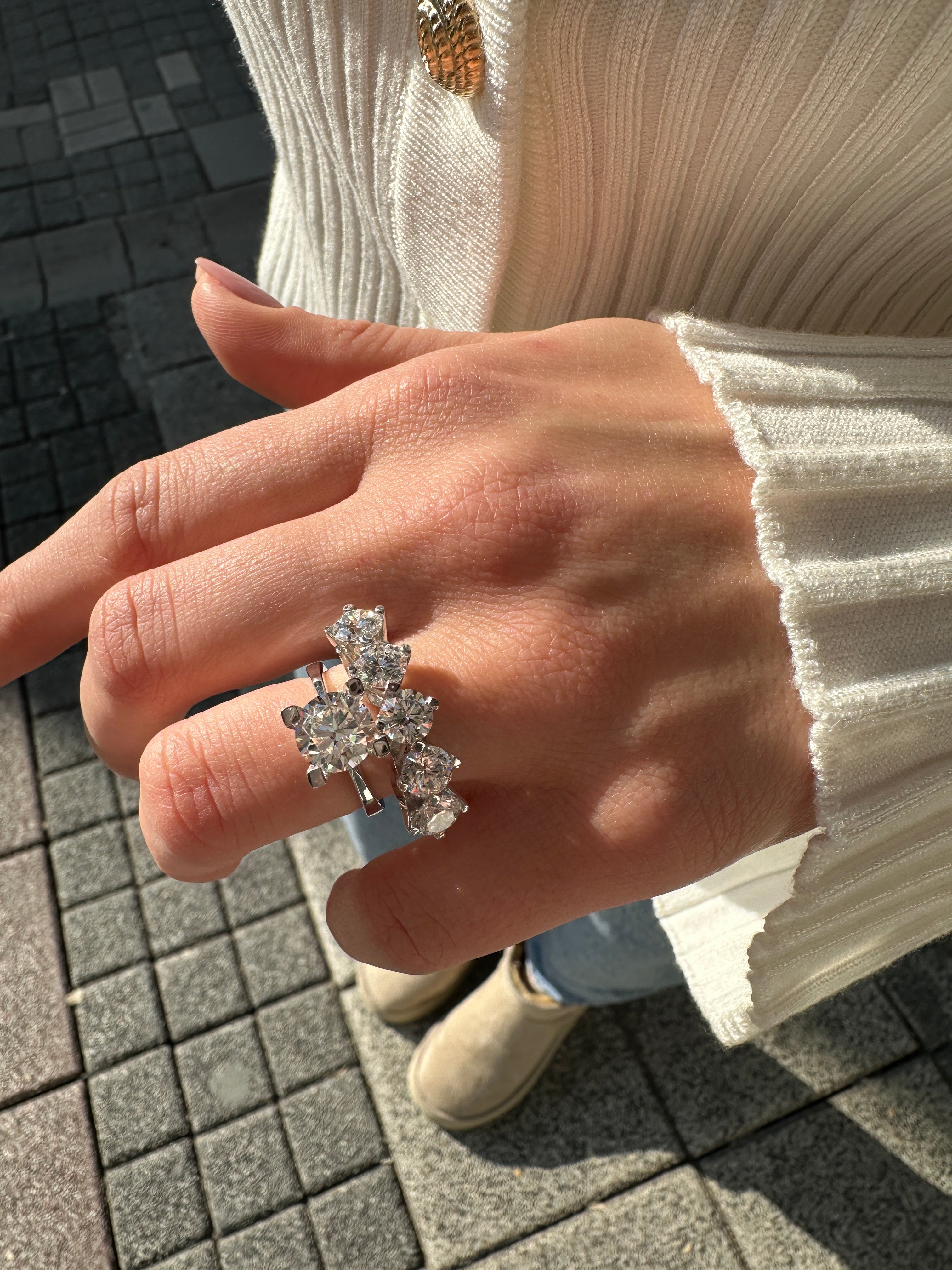 İki Karat G-Color Tektaş Yüzük