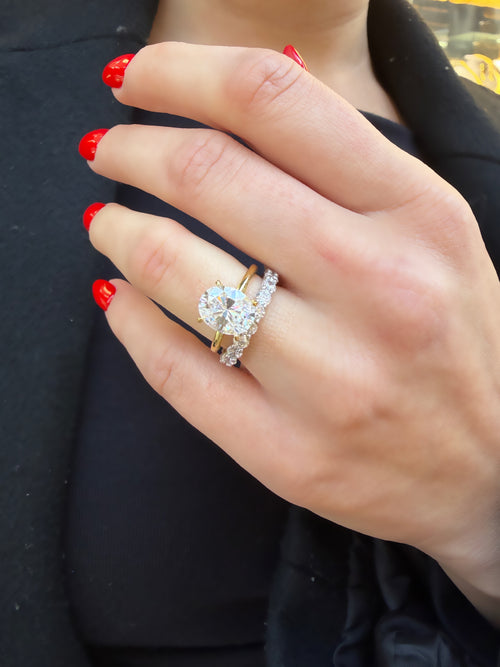 Üç Karat Mozanit Oval Yüzük