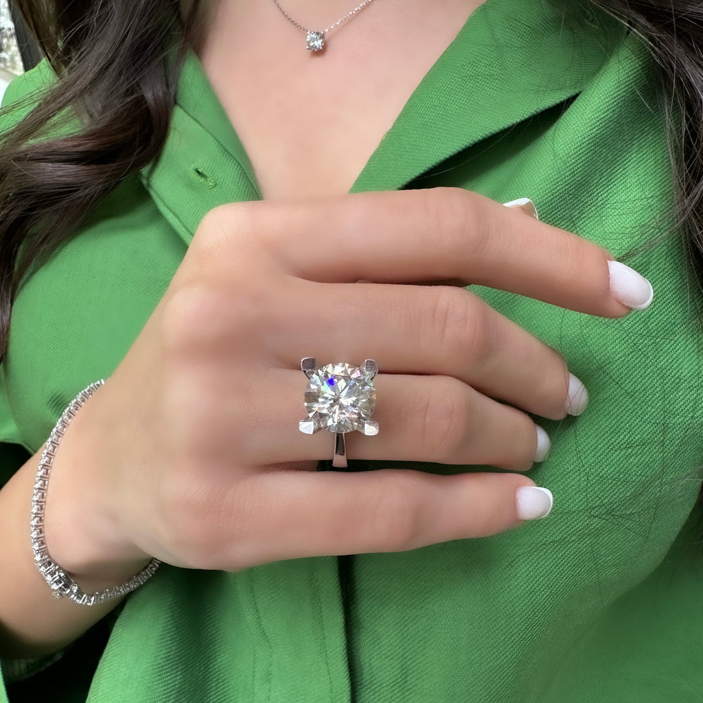 Altı Karat G-Color Tektaş Yüzük