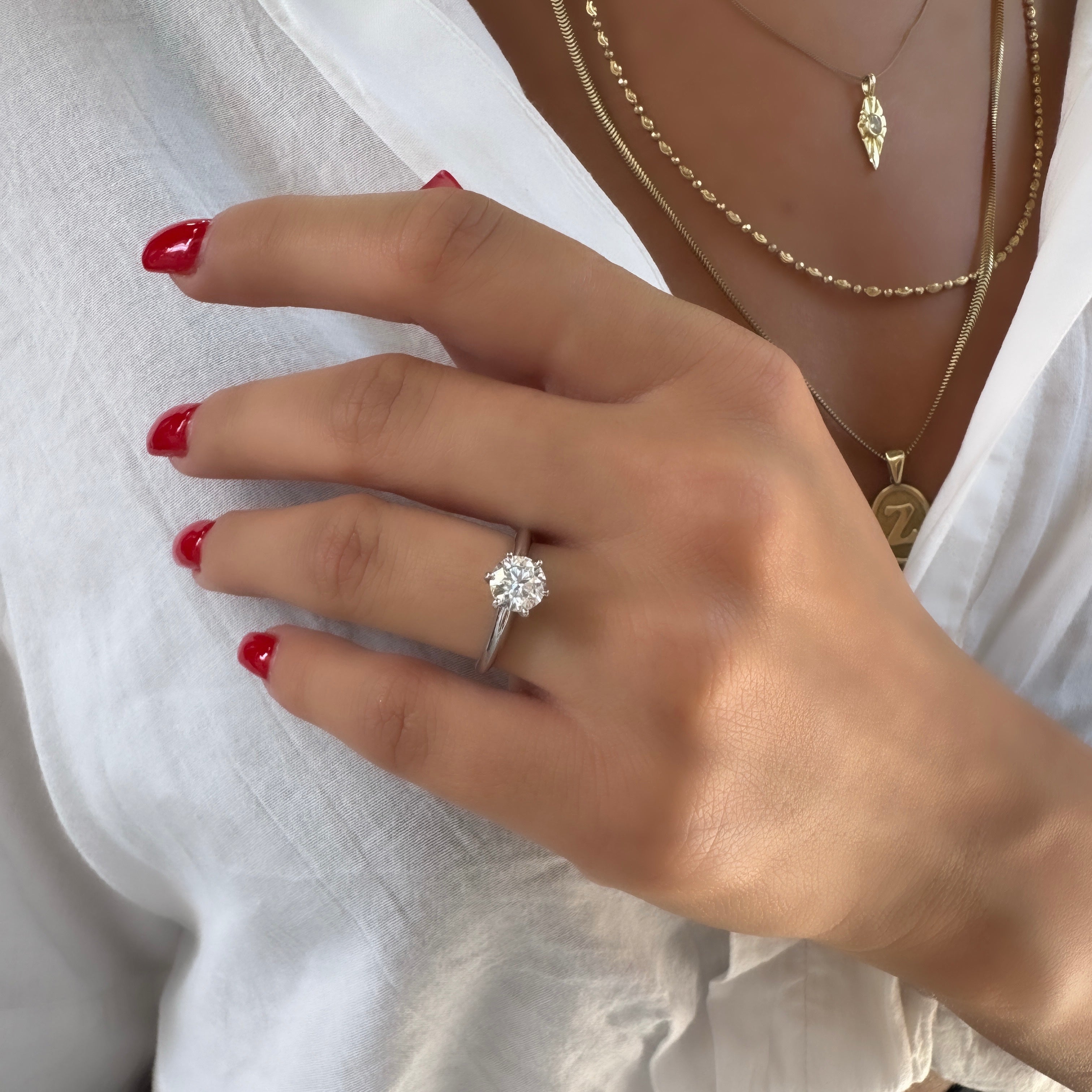 14K Bir Karat Altı Tırnak Mozanit Tektaş Yüzük