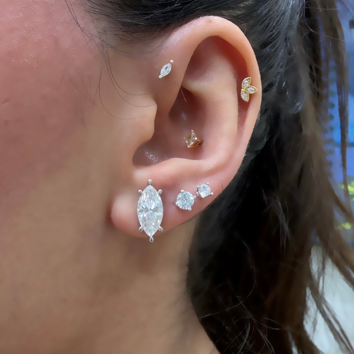 Taşlı Montür Mozanit Markiz Küpe