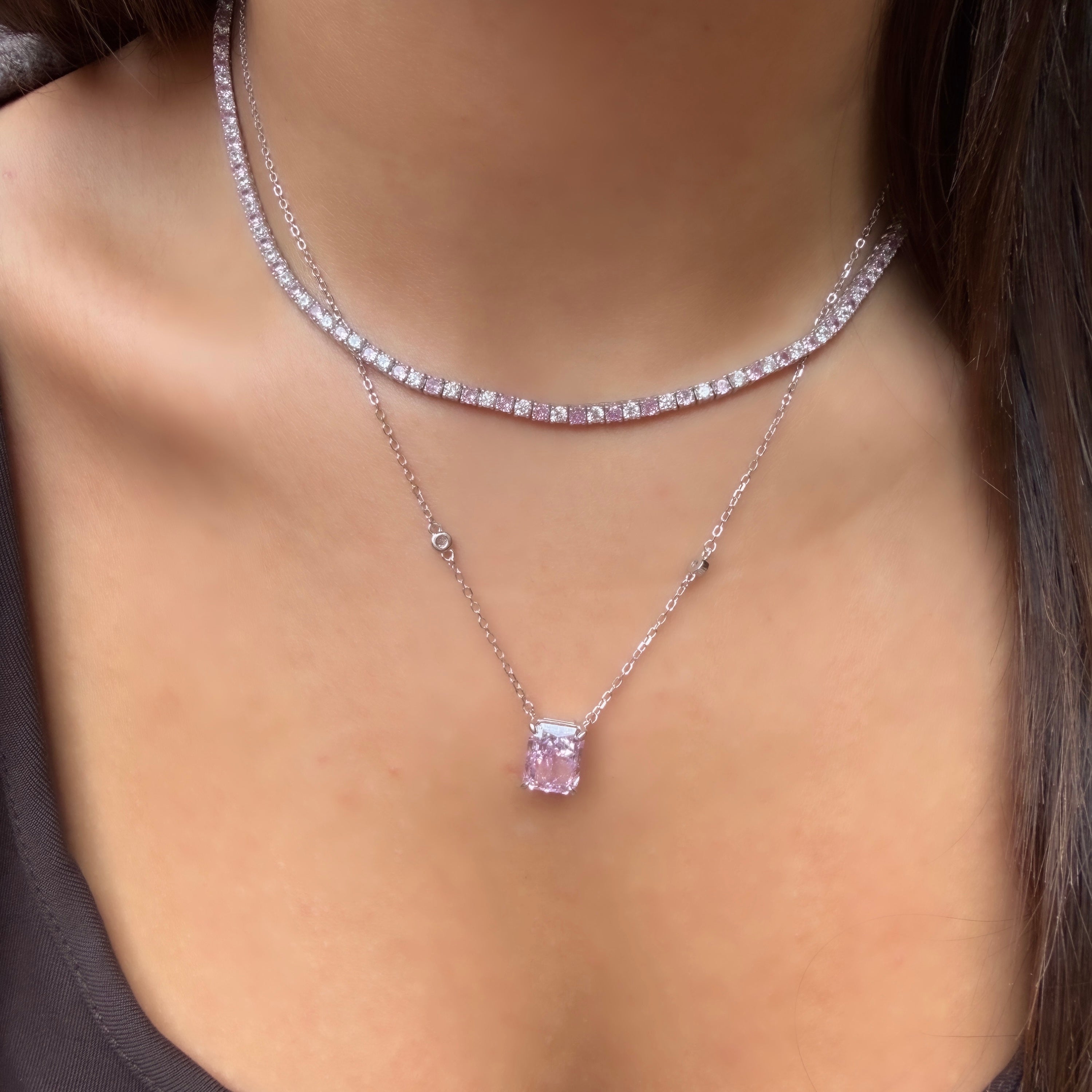 Pembe Ice Cut Taşlı Kare Kesim Kolye