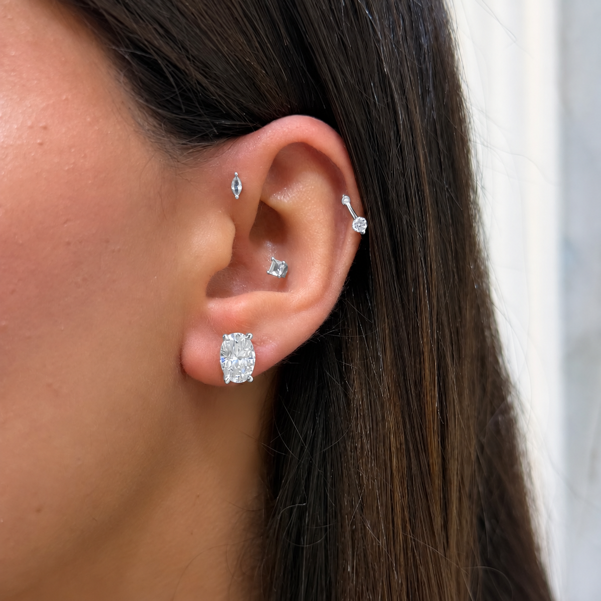 14K İki Karat Mozanit Oval Küpe