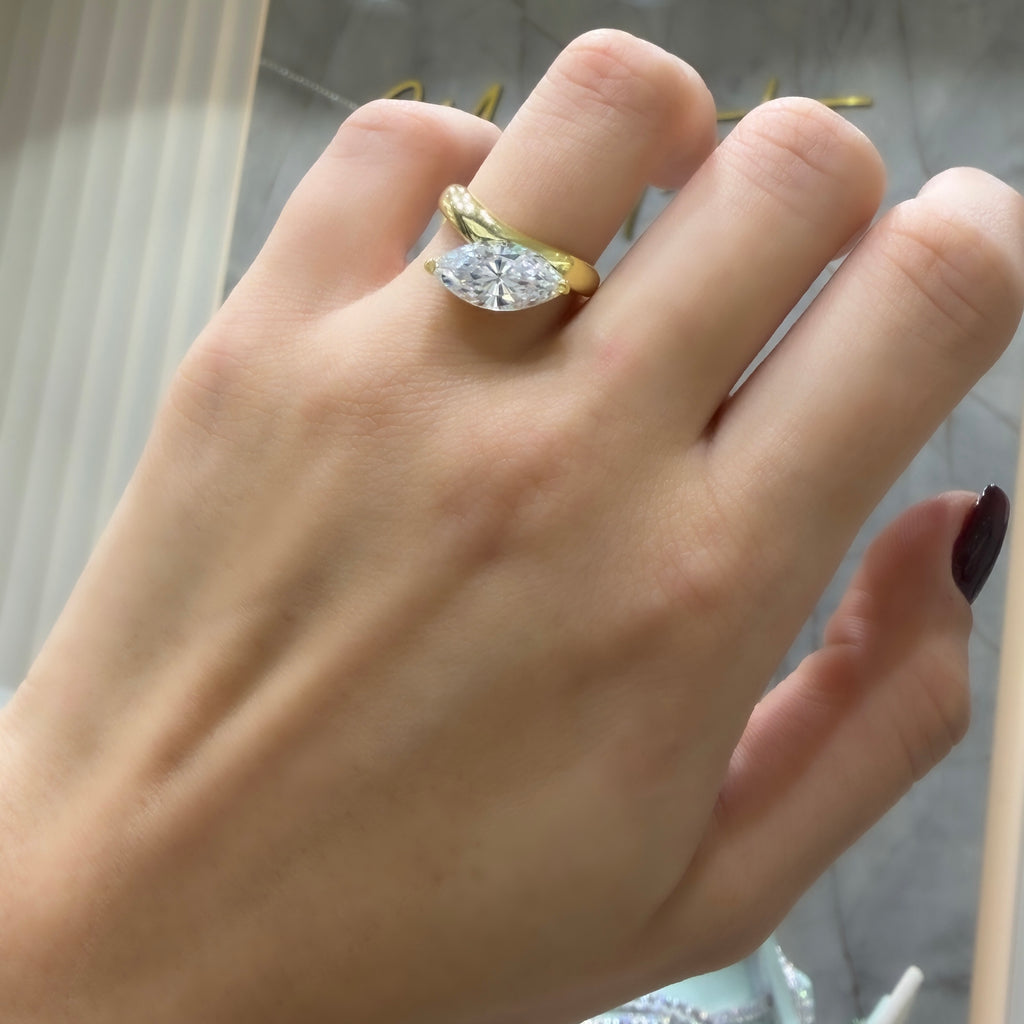 Jessica Markiz Taşlı Yüzük