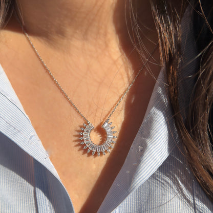 Trapez Taşlı Tasarım Kolye