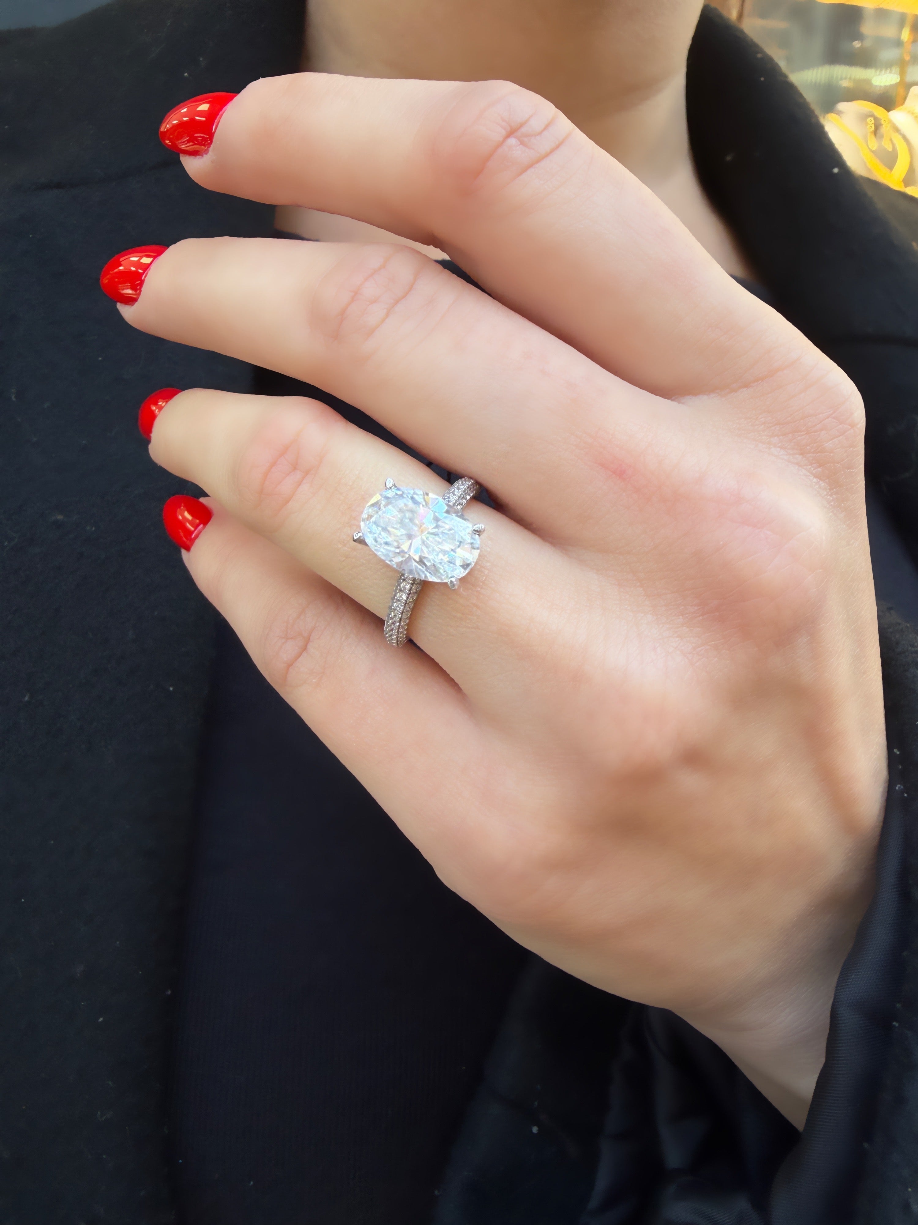 14K Pave Oval Mozanit Yüzük