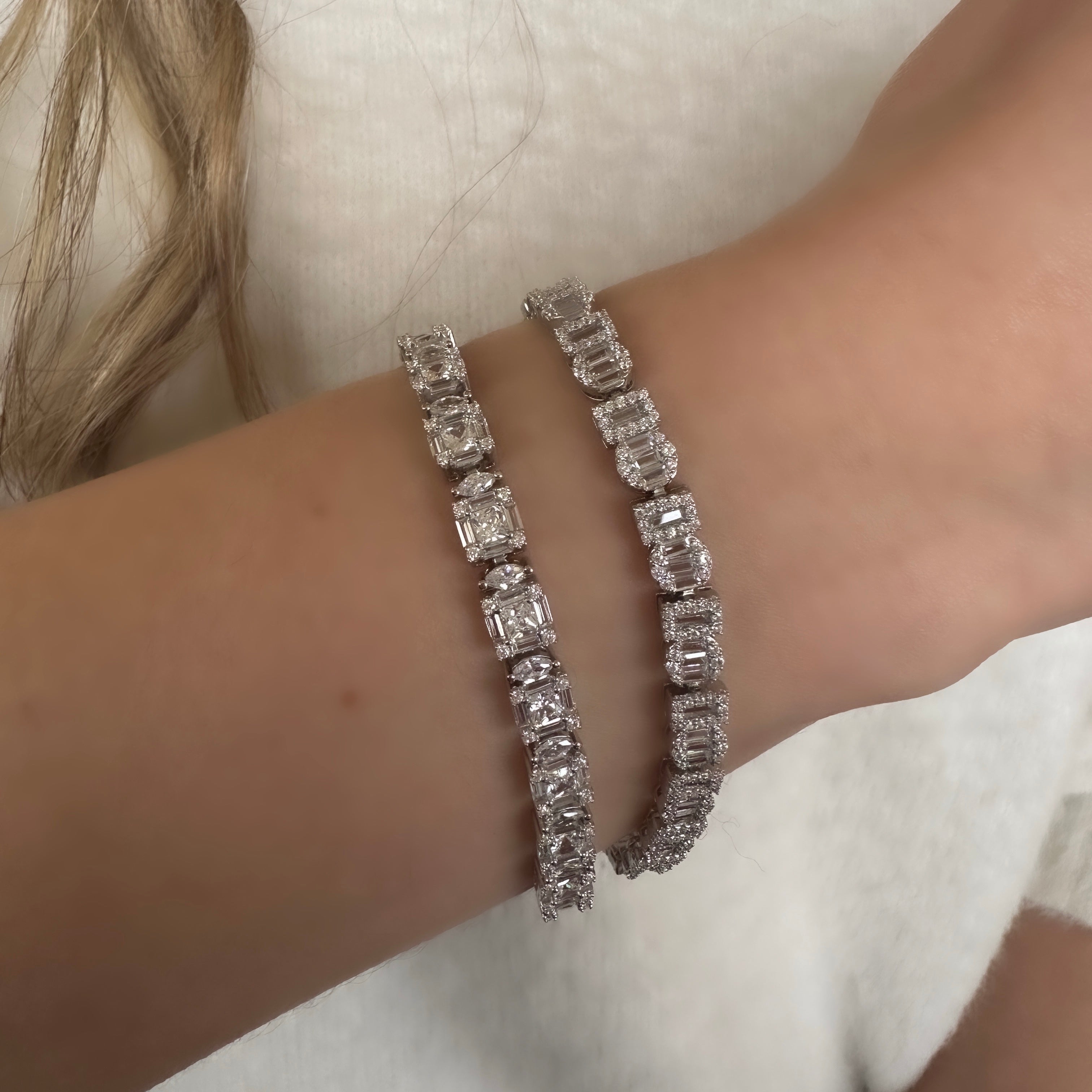 Armband mit Baguette- und runden Steinen
