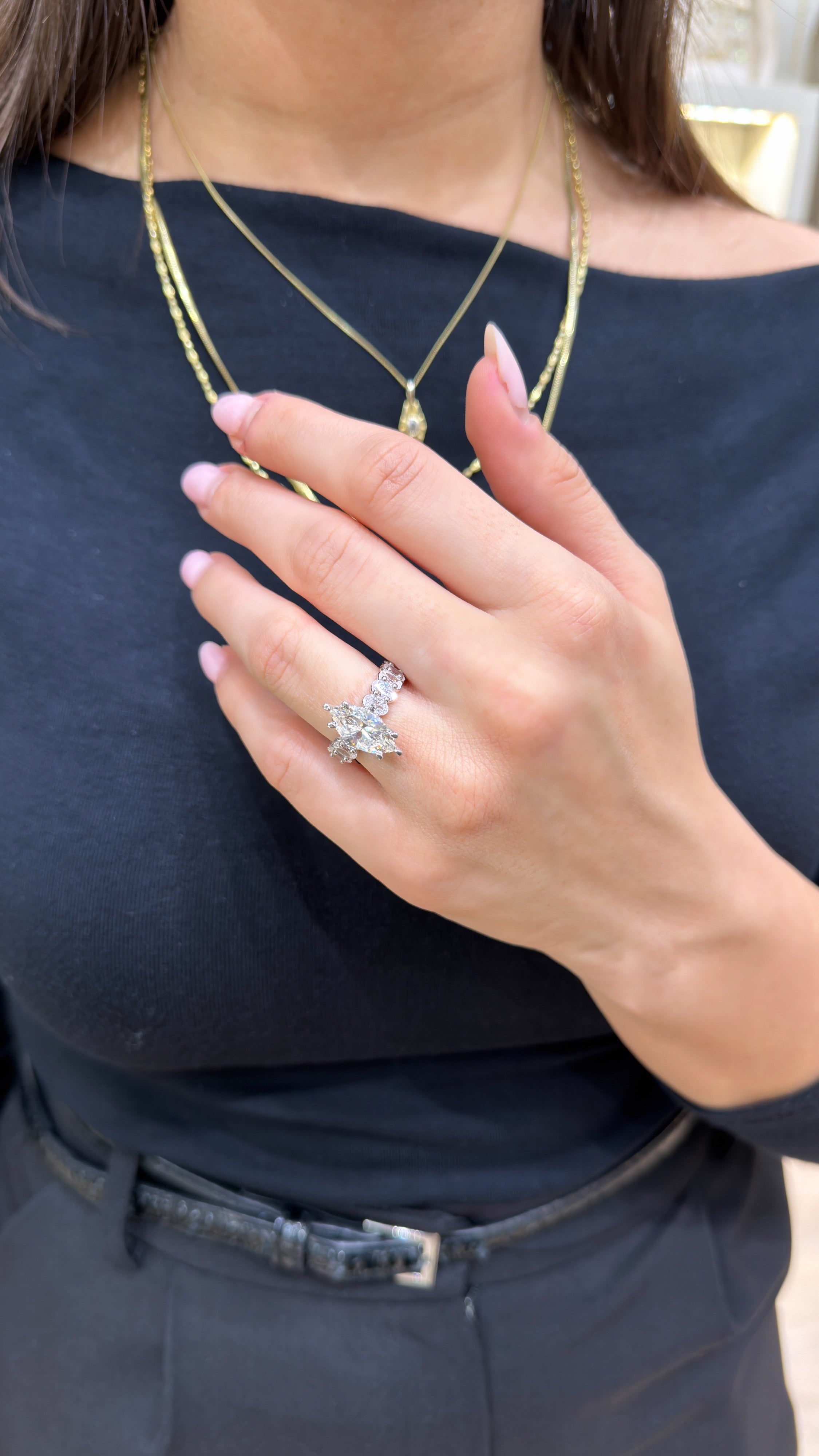 Markiz Taşlı Kolu Oval G-Color Yüzük