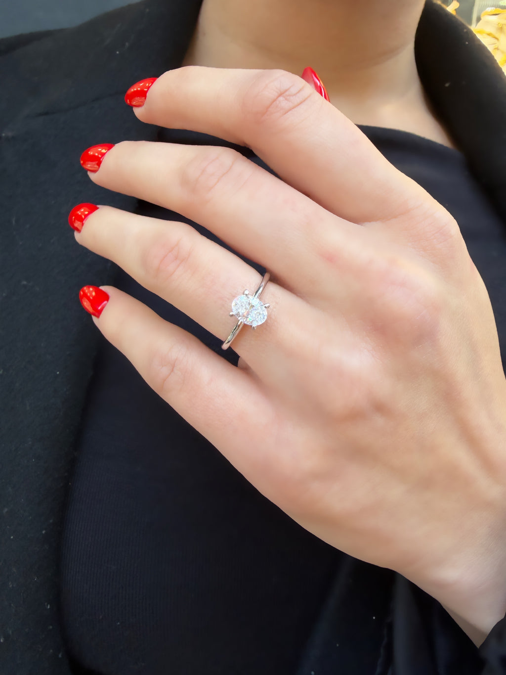 Bir Karat Mozanit Oval Yüzük