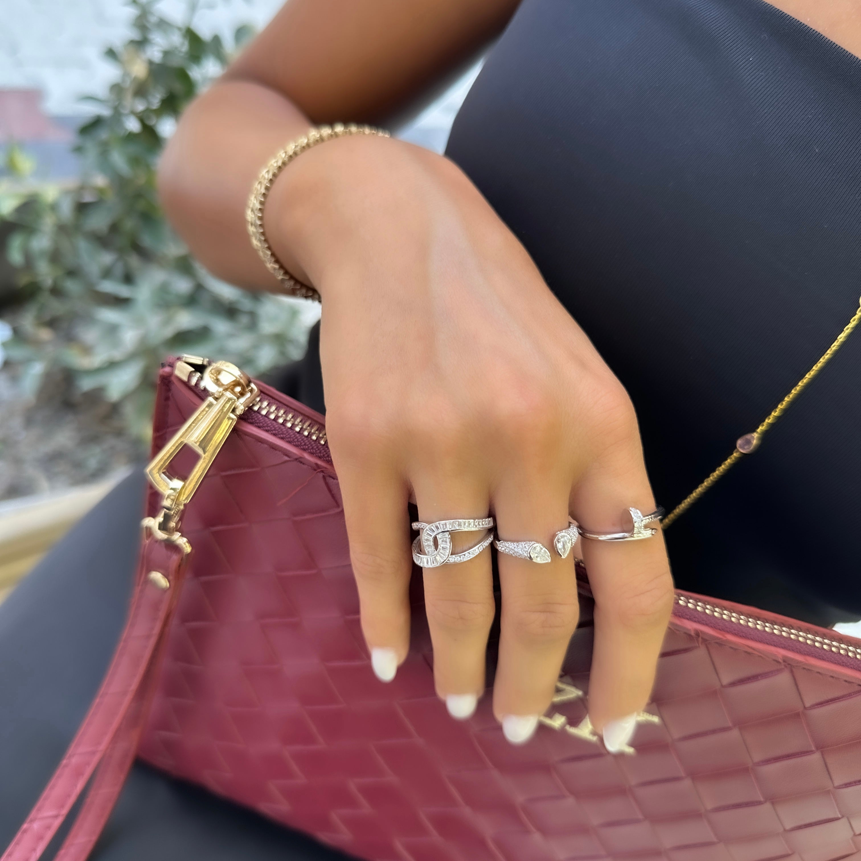 Taşlı Çivi Yüzük