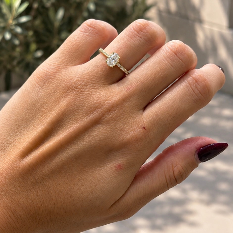 14K Bir Karat Mozanit Uzun Oval Tektaş Yüzük