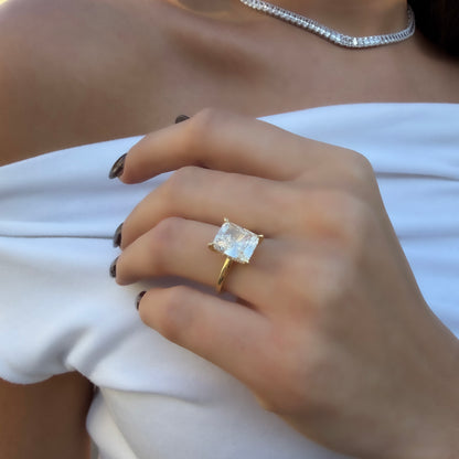 Taşlı Montür Radiant Baget G-Color Yüzük