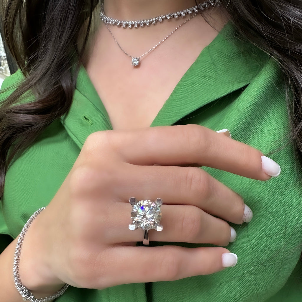 Altı Karat G-Color Tektaş Yüzük