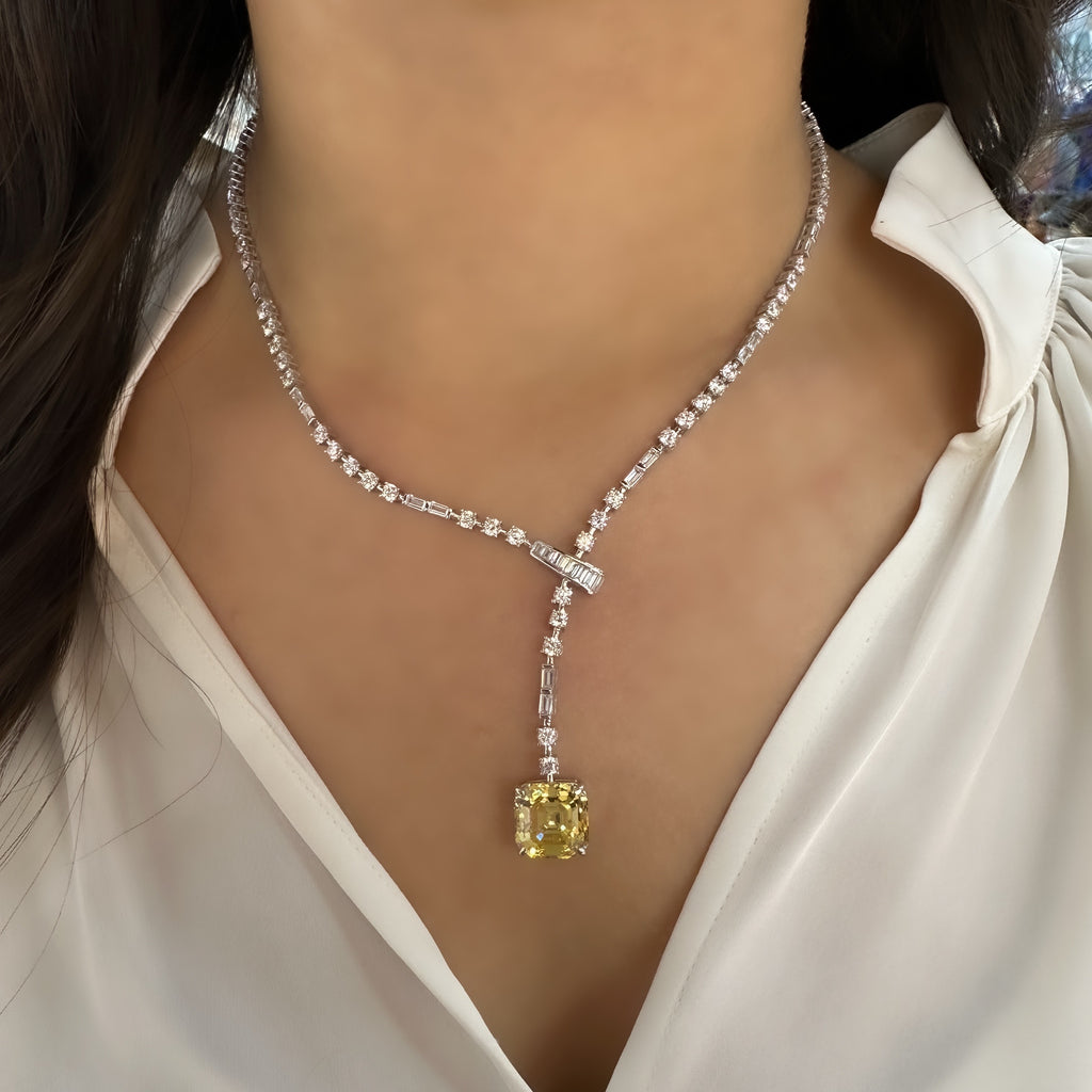 Square Model Yellow Stone Necklace