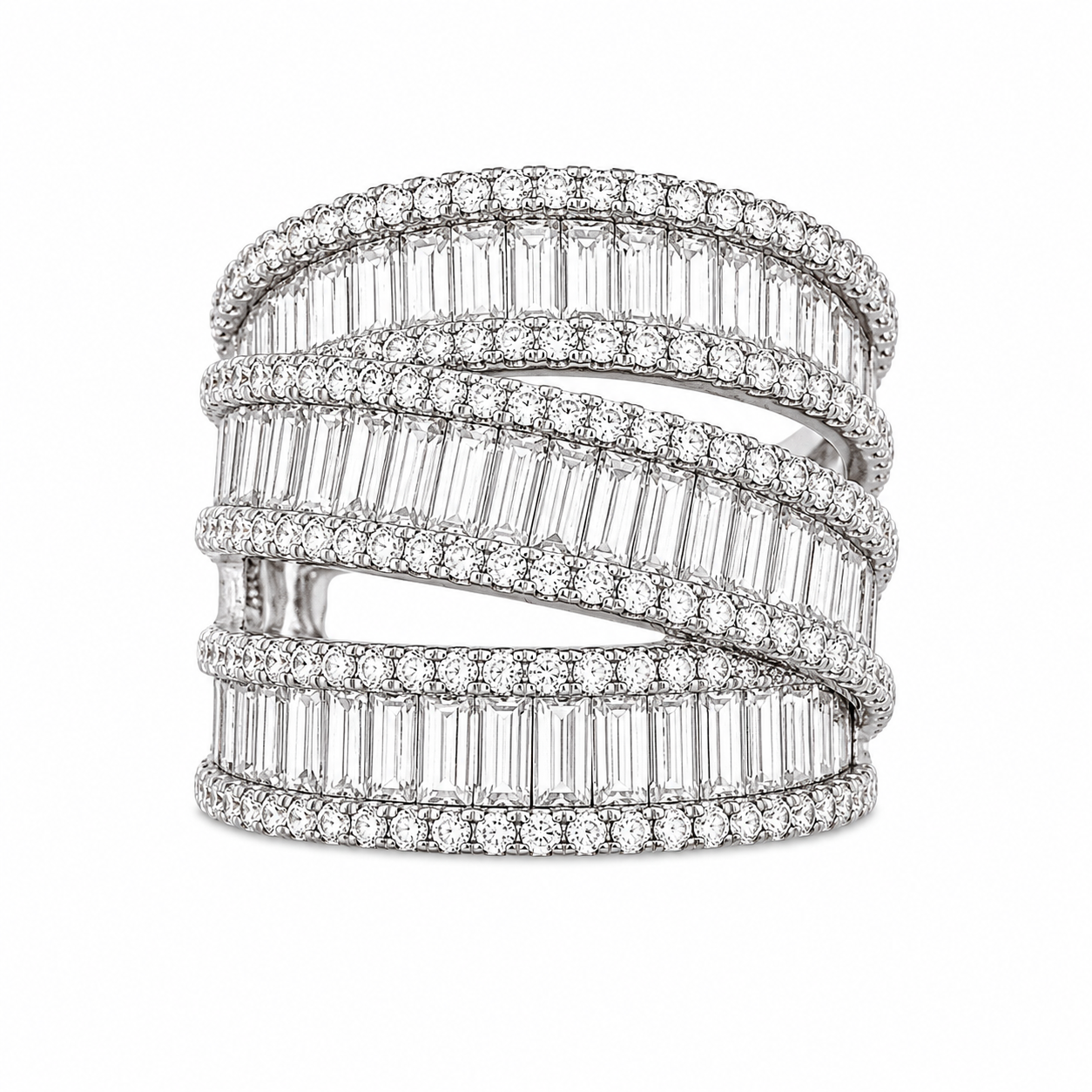 Ring mit drei Reihen Baguette-Steinen und Übergang