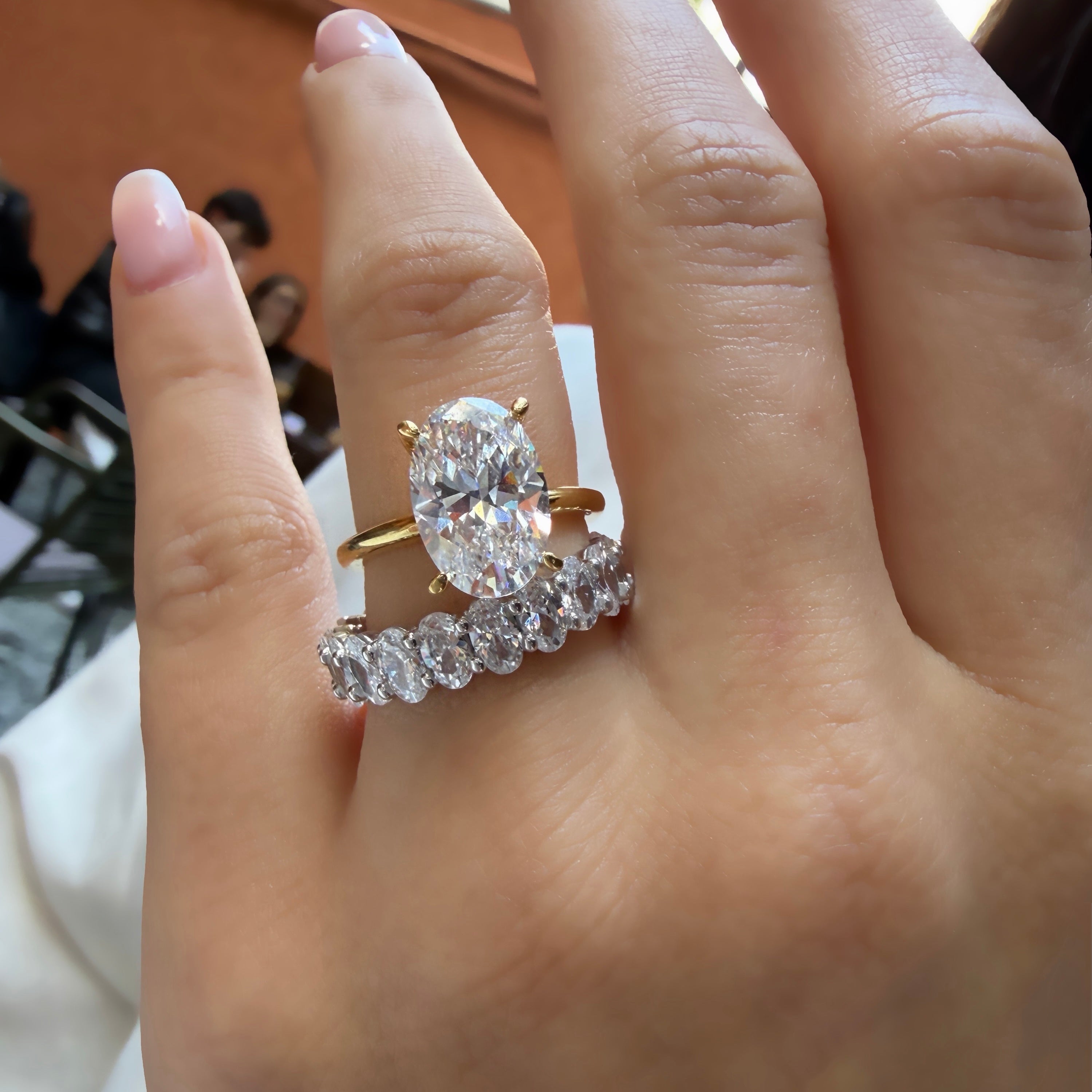 14K Mozanit Taşlı Uzun Oval Tektaş Yüzük