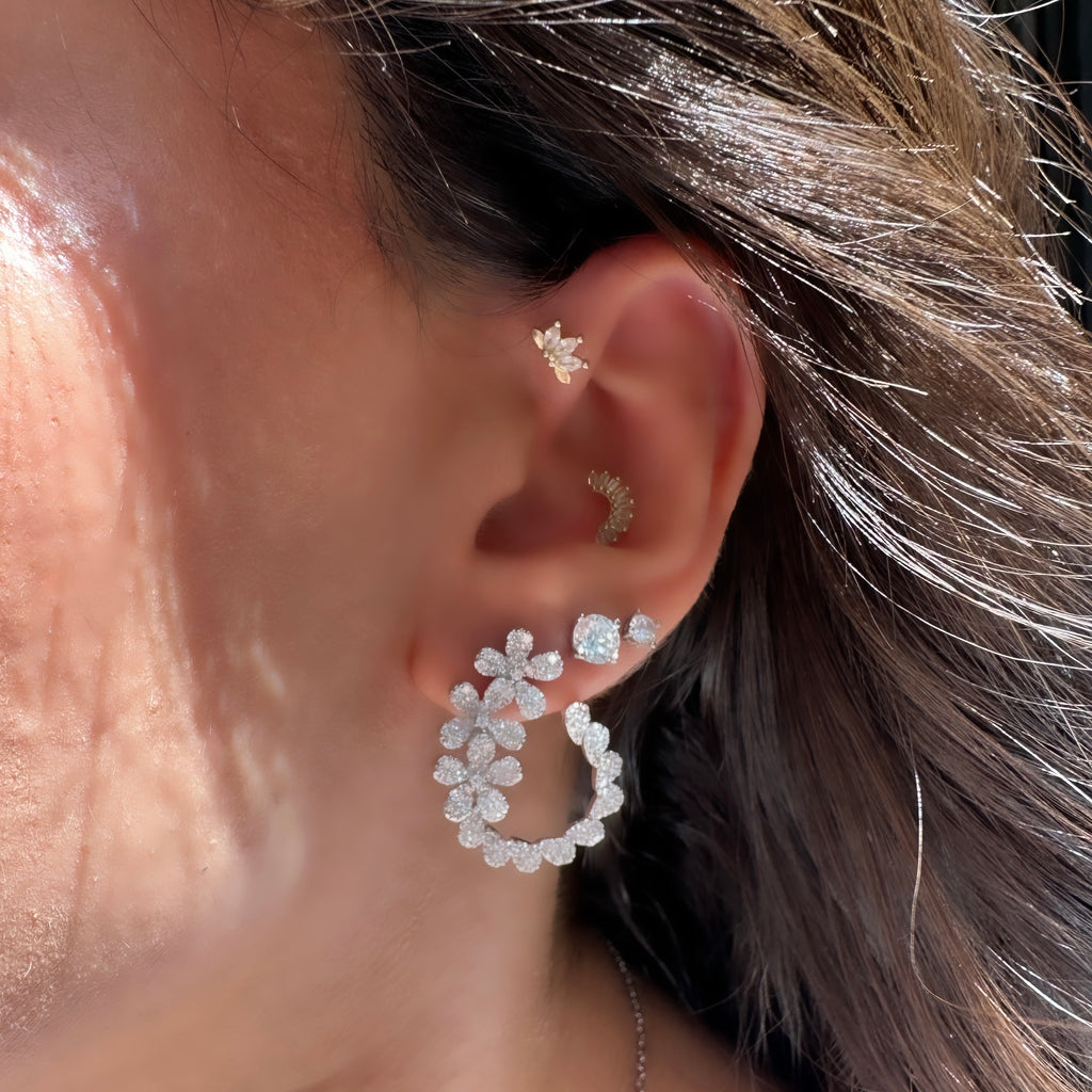 Çiçek Model Sallantılı Taşlı Gece Seti