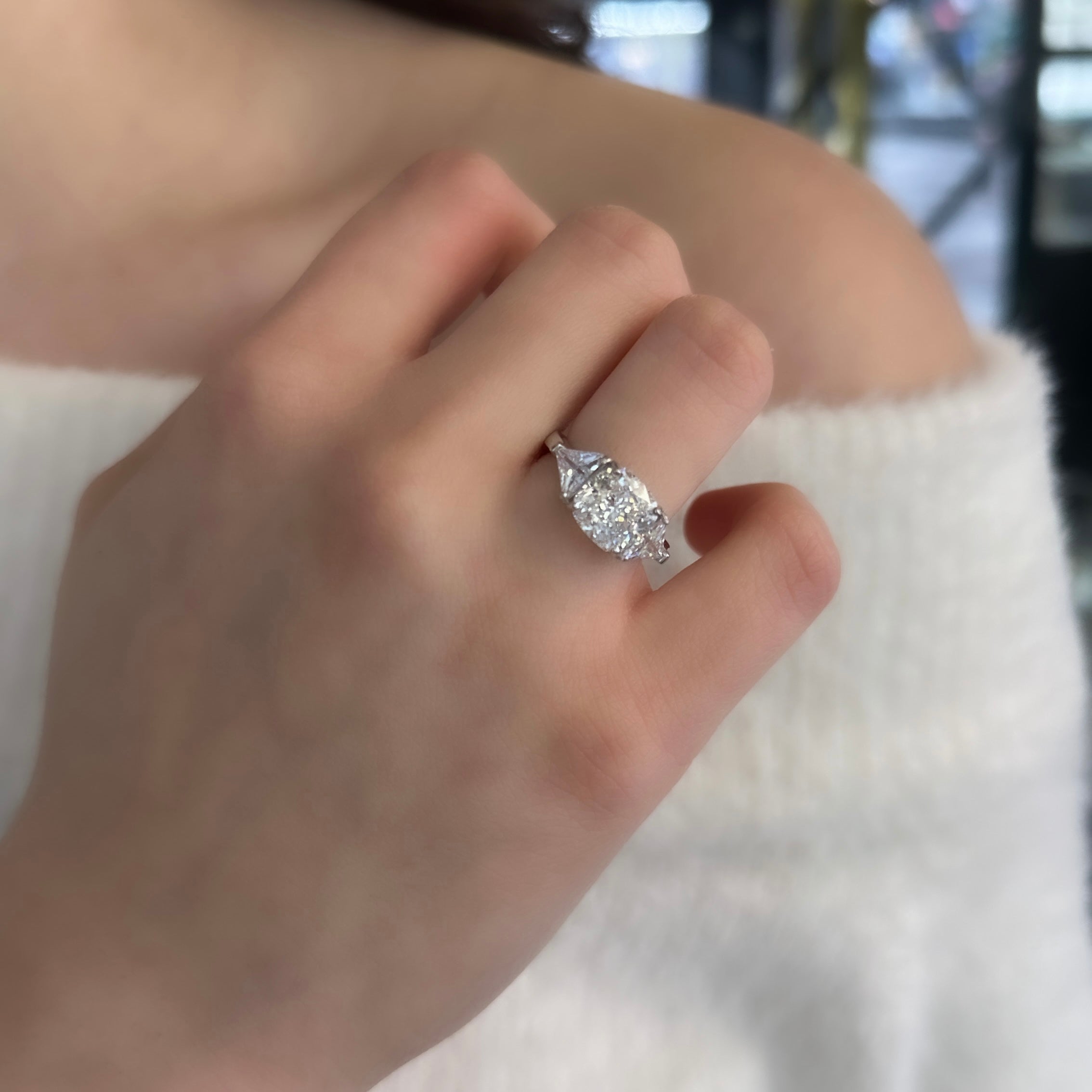 Yanları Üçgen Taşlı G-Color  Yüzük