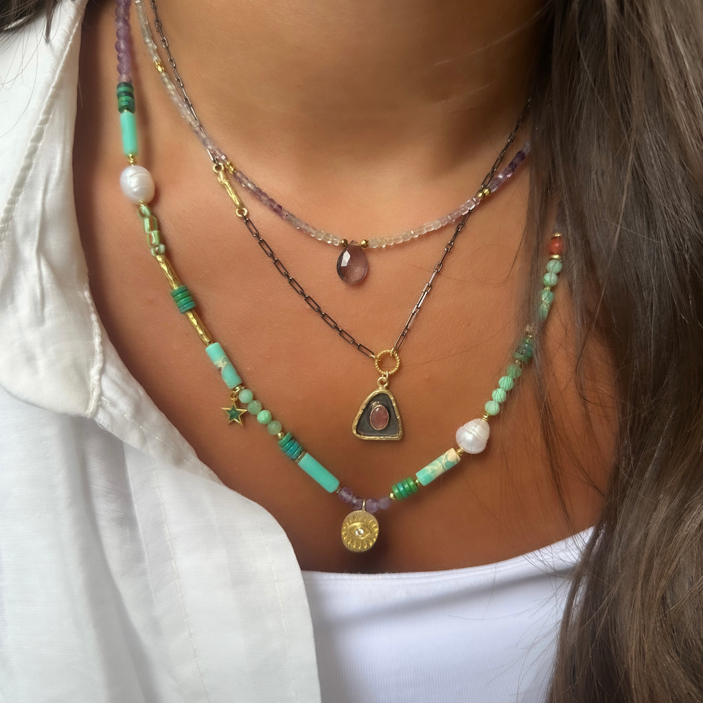 Turmalin Taşlı Üçgen Model Kolye