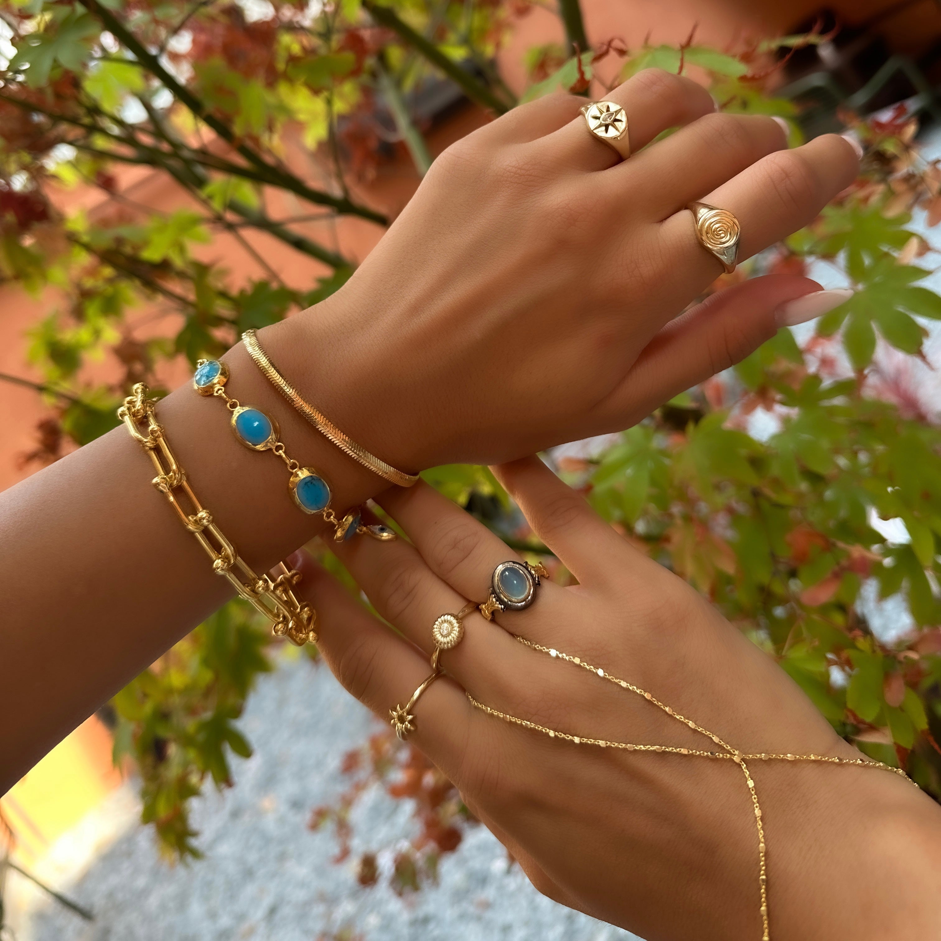 Figür Detay Yüzük