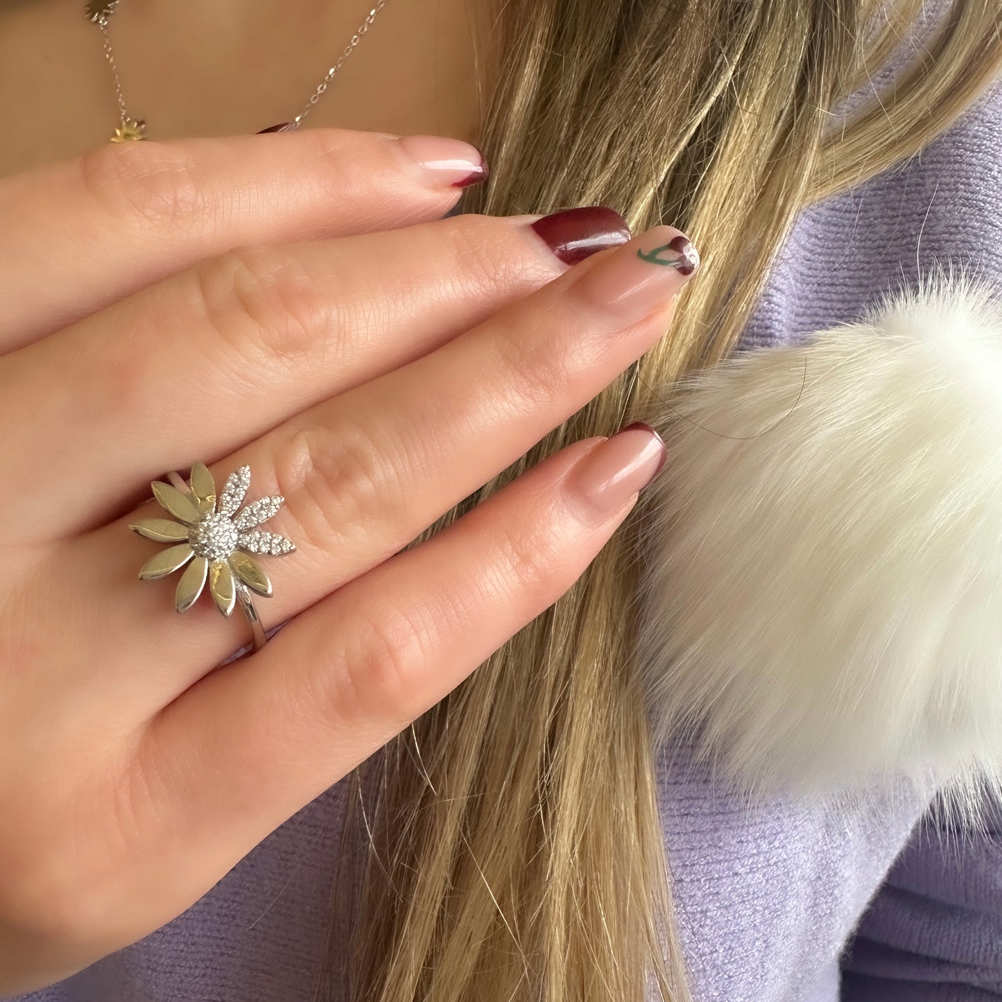 Stone Daisy Ring