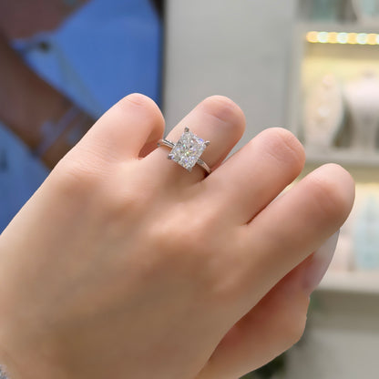 Taşlı Montür Radiant Mozanit Tektaş Yüzük