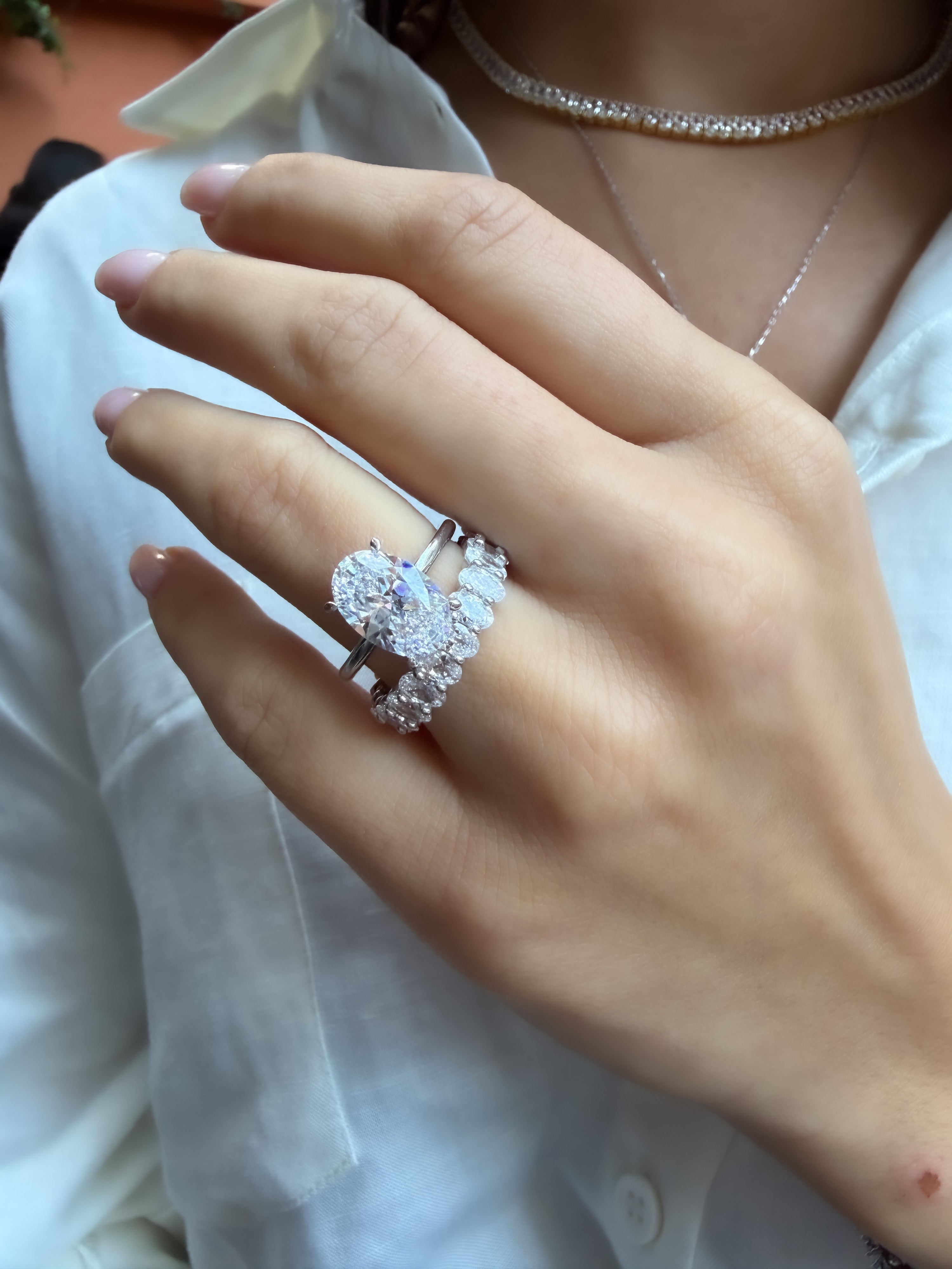 14K Mozanit Taşlı Uzun Oval Tektaş Yüzük