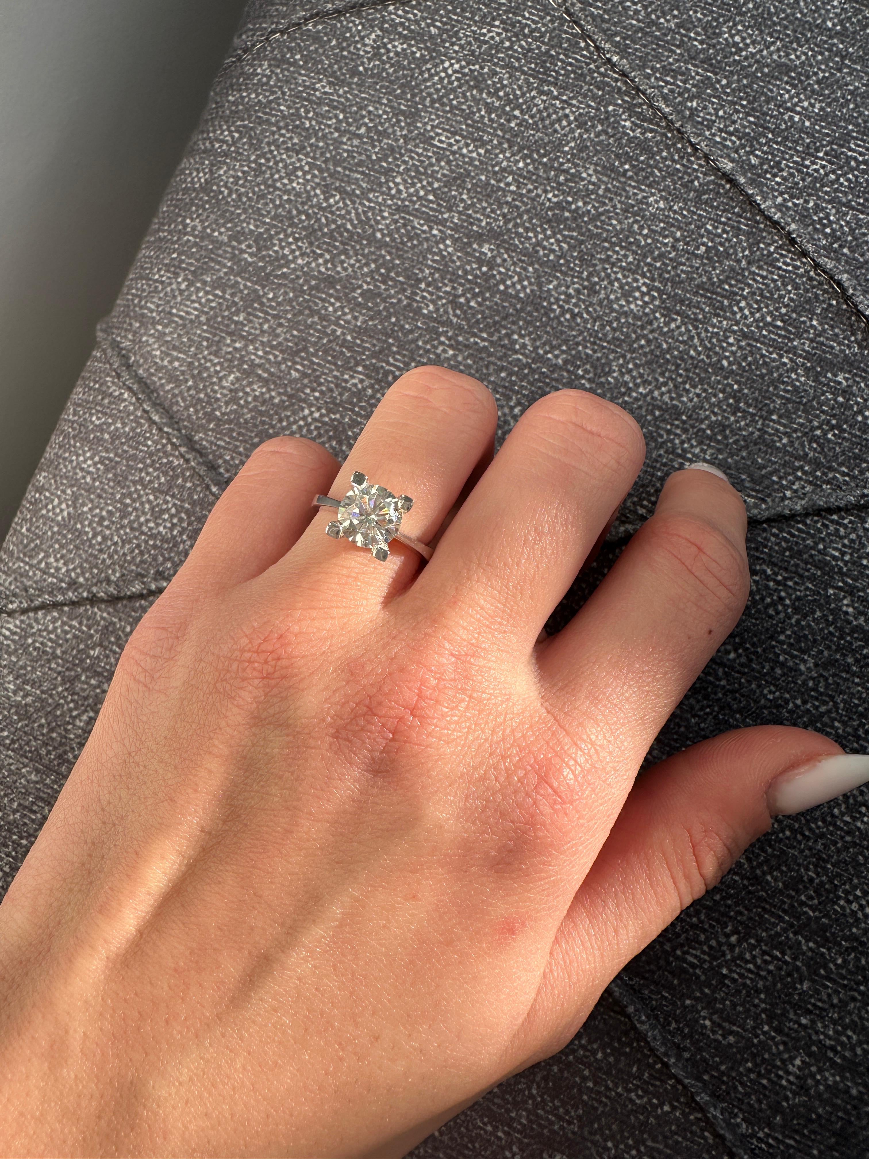 İki Karat G-Color Tektaş Yüzük