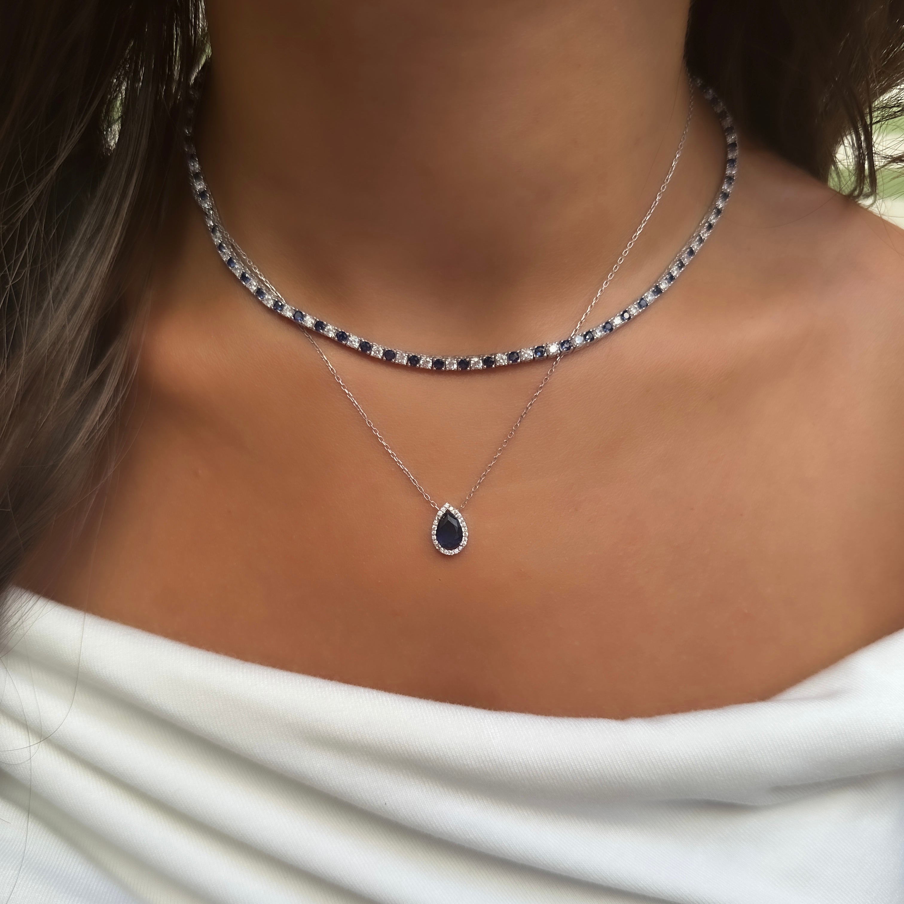 İki buçuk mm Lacivert Taşlı Suyolu Kolye