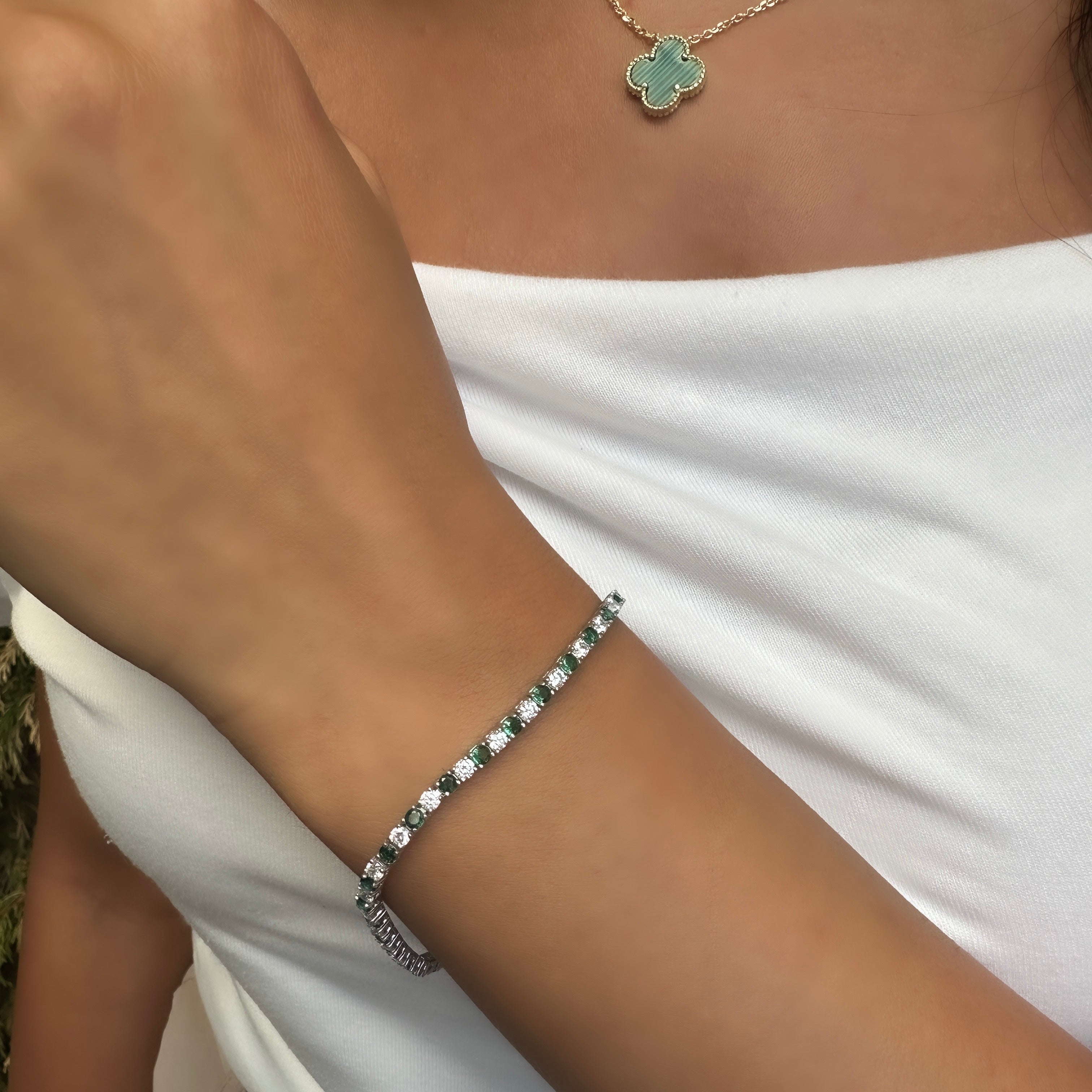 İki buçuk mm Yeşil Taşlı Suyolu Bileklik